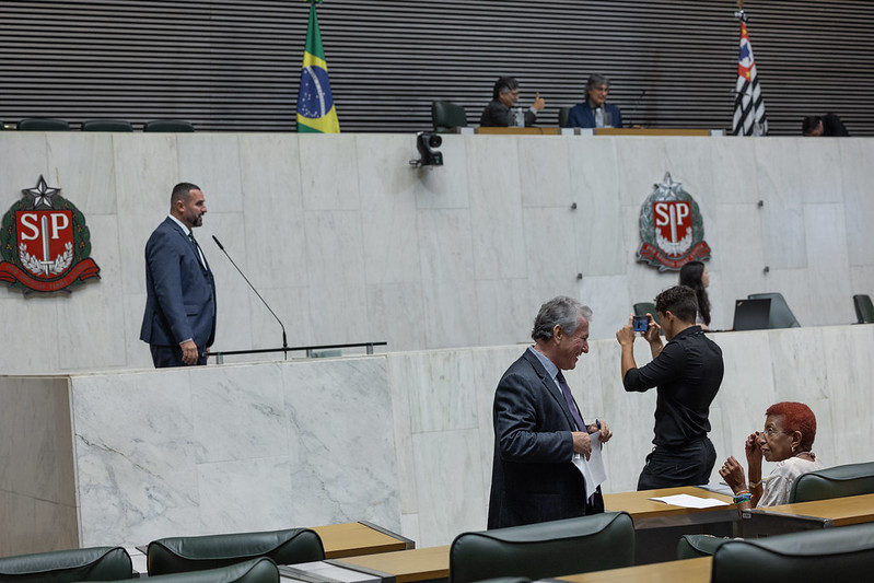 Sesso ordinria desta quarta (6)<a style='float:right;color:#ccc' href='https://www3.al.sp.gov.br/repositorio/noticia/N-03-2024/fg320082.jpg' target=_blank><i class='bi bi-zoom-in'></i> Clique para ver a imagem </a>