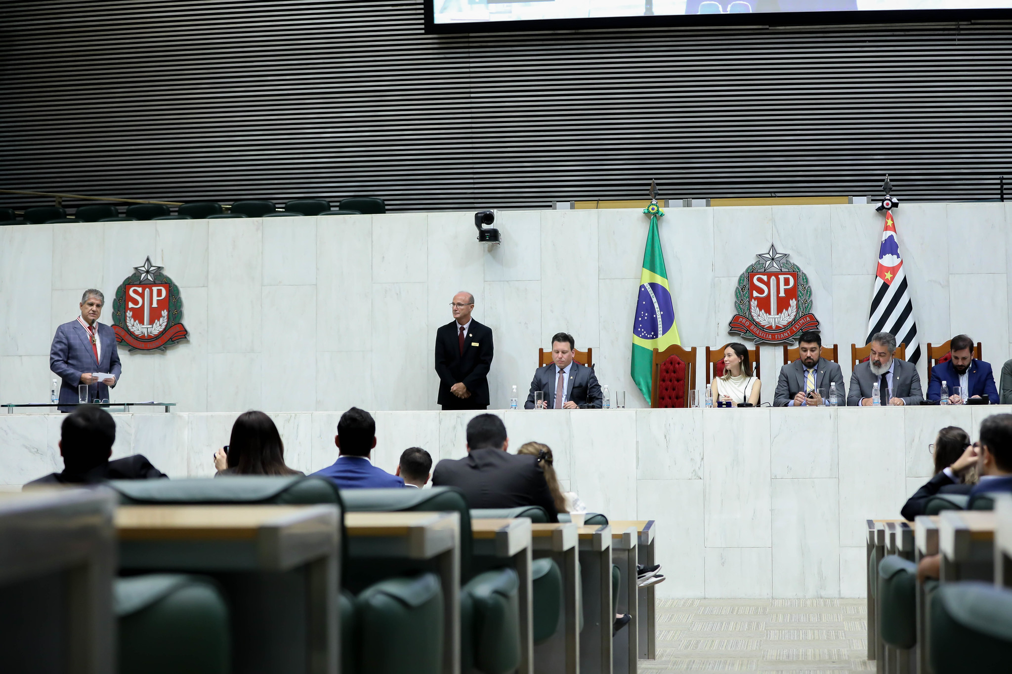 Alesp concede Colar de Honra a Jamil Albuquerque<a style='float:right;color:#ccc' href='https://www3.al.sp.gov.br/repositorio/noticia/N-03-2024/fg320289.jpg' target=_blank><i class='bi bi-zoom-in'></i> Clique para ver a imagem </a>