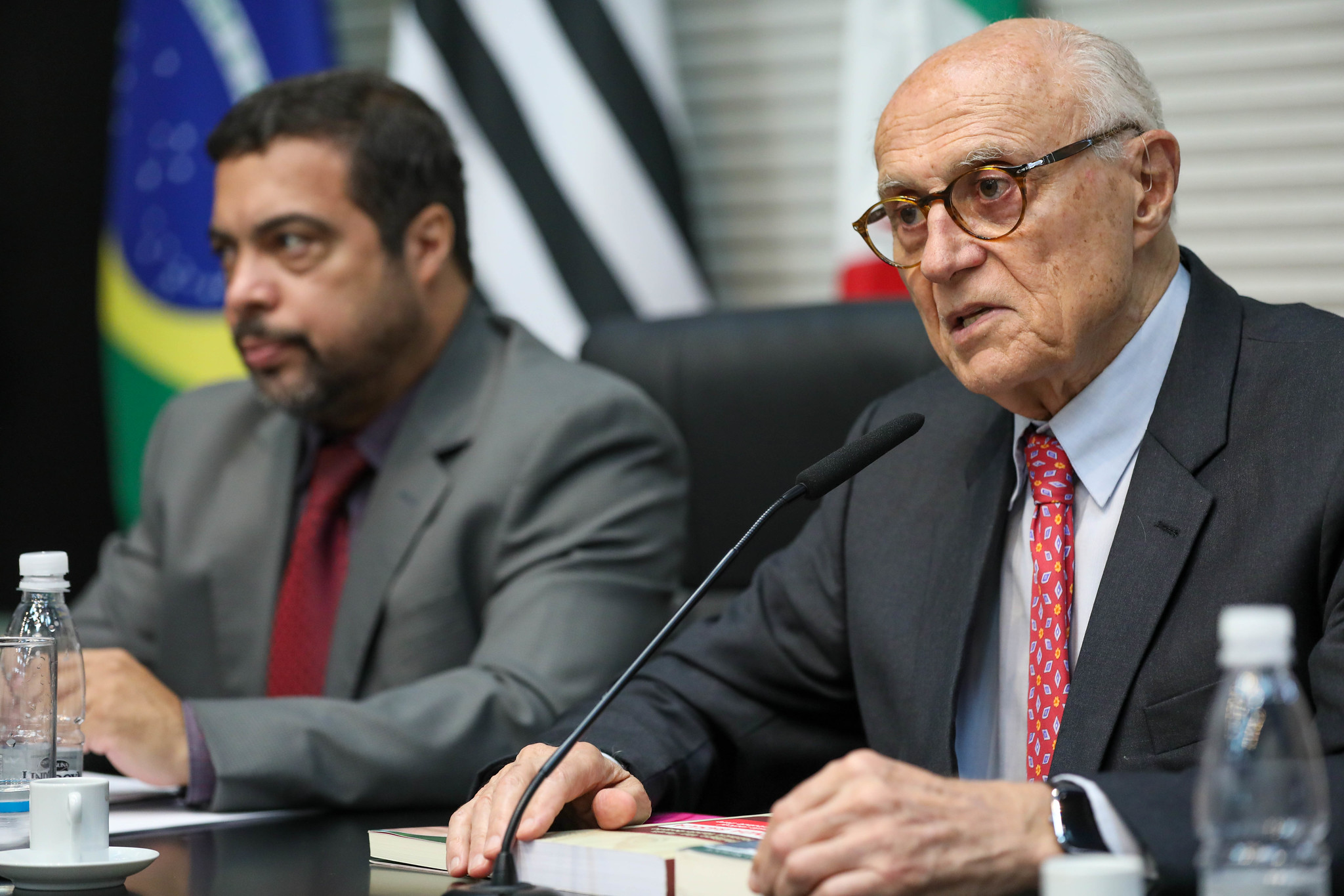 Dep. Eduardo Suplicy (PT)<a style='float:right;color:#ccc' href='https://www3.al.sp.gov.br/repositorio/noticia/N-03-2024/fg320391.jpg' target=_blank><i class='bi bi-zoom-in'></i> Clique para ver a imagem </a>