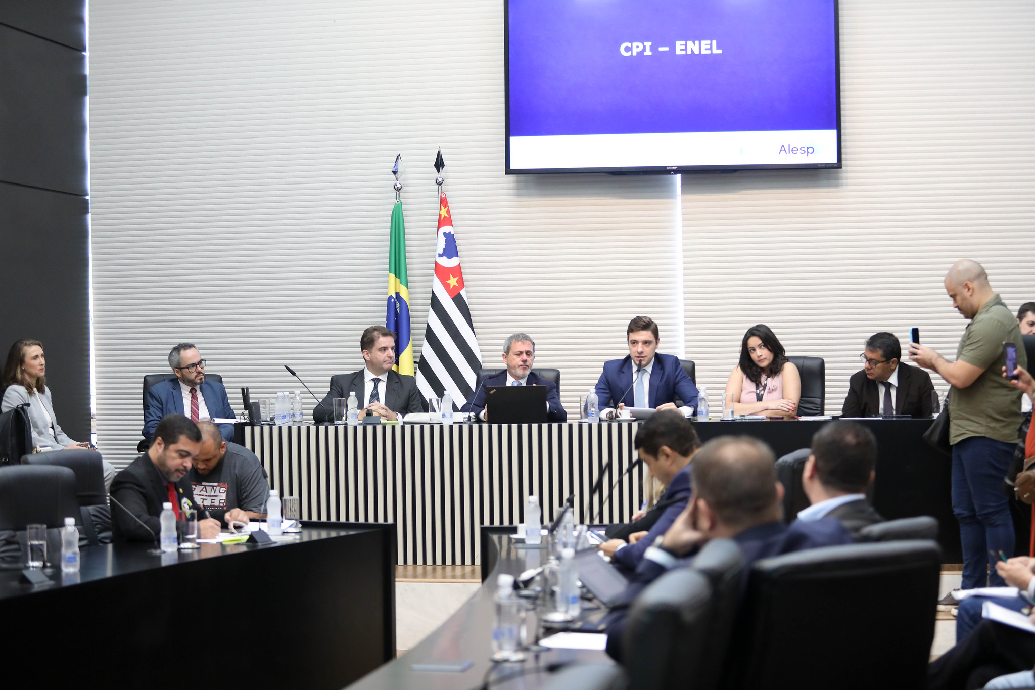 Reunio da CPI da Enel na Alesp<a style='float:right;color:#ccc' href='https://www3.al.sp.gov.br/repositorio/noticia/N-03-2024/fg320683.jpg' target=_blank><i class='bi bi-zoom-in'></i> Clique para ver a imagem </a>