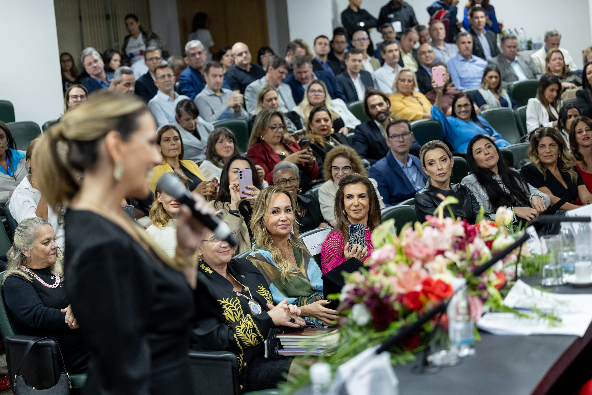 1 edio Prmio Mulheres Notveis<a style='float:right' href='https://www3.al.sp.gov.br/repositorio/noticia/N-03-2024/fg321487.jpg' target=_blank><img src='/_img/material-file-download-white.png' width='14px' alt='Clique para baixar a imagem'></a>