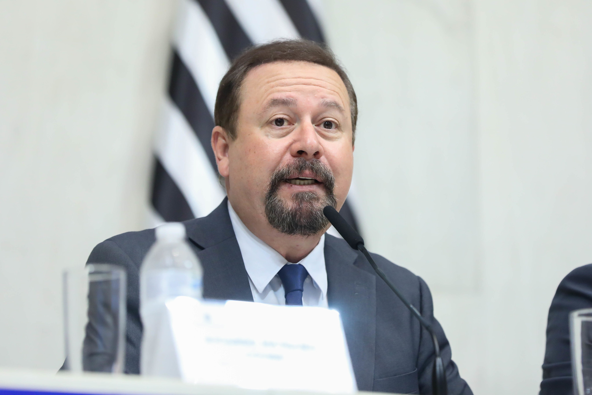 Lo: profissionalizao, modernizao e economia<a style='float:right;color:#ccc' href='https://www3.al.sp.gov.br/repositorio/noticia/N-03-2025/fg342203.jpg' target=_blank><i class='bi bi-zoom-in'></i> Clique para ver a imagem </a>