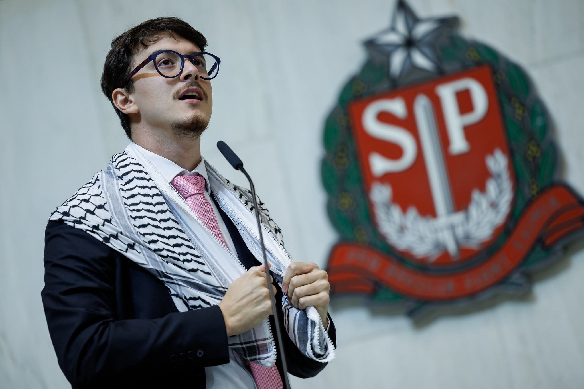 Dep. Guilherme Cortez (Psol)<a style='float:right;color:#ccc' href='https://www3.al.sp.gov.br/repositorio/noticia/N-03-2025/fg342276.jpg' target=_blank><i class='bi bi-zoom-in'></i> Clique para ver a imagem </a>