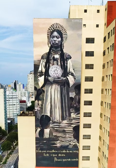 Senhora de prata, 2023 - Hanna Lucatelli<a style='float:right;color:#ccc' href='https://www3.al.sp.gov.br/repositorio/noticia/N-03-2025/fg342384.jpg' target=_blank><i class='bi bi-zoom-in'></i> Clique para ver a imagem </a>