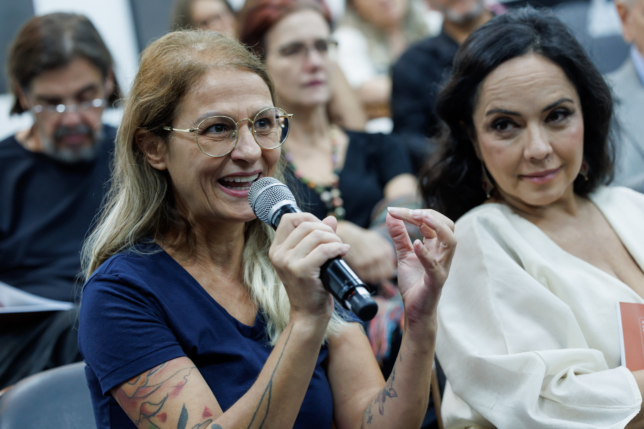 P�blico tira d�vidas com a historiadora <a style='float:right;color:#ccc' href='https://www3.al.sp.gov.br/repositorio/noticia/N-03-2026/fg361529.jpg' target=_blank><i class='bi bi-zoom-in'></i> Clique para ver a imagem </a>