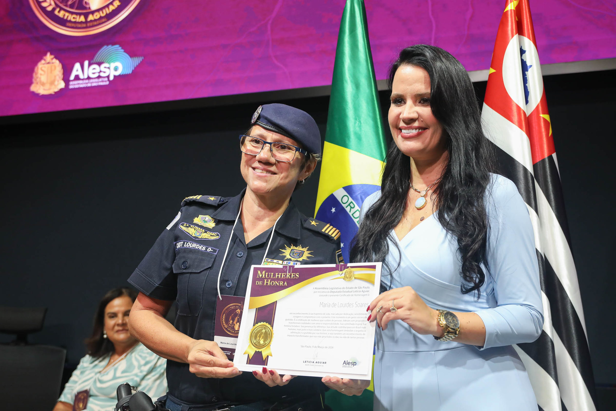 Comandante Lourdes foi uma das homenageadas<a style='float:right;color:#ccc' href='https://www3.al.sp.gov.br/repositorio/noticia/N-03-2026/fg361563.jpg' target=_blank><i class='bi bi-zoom-in'></i> Clique para ver a imagem </a>
