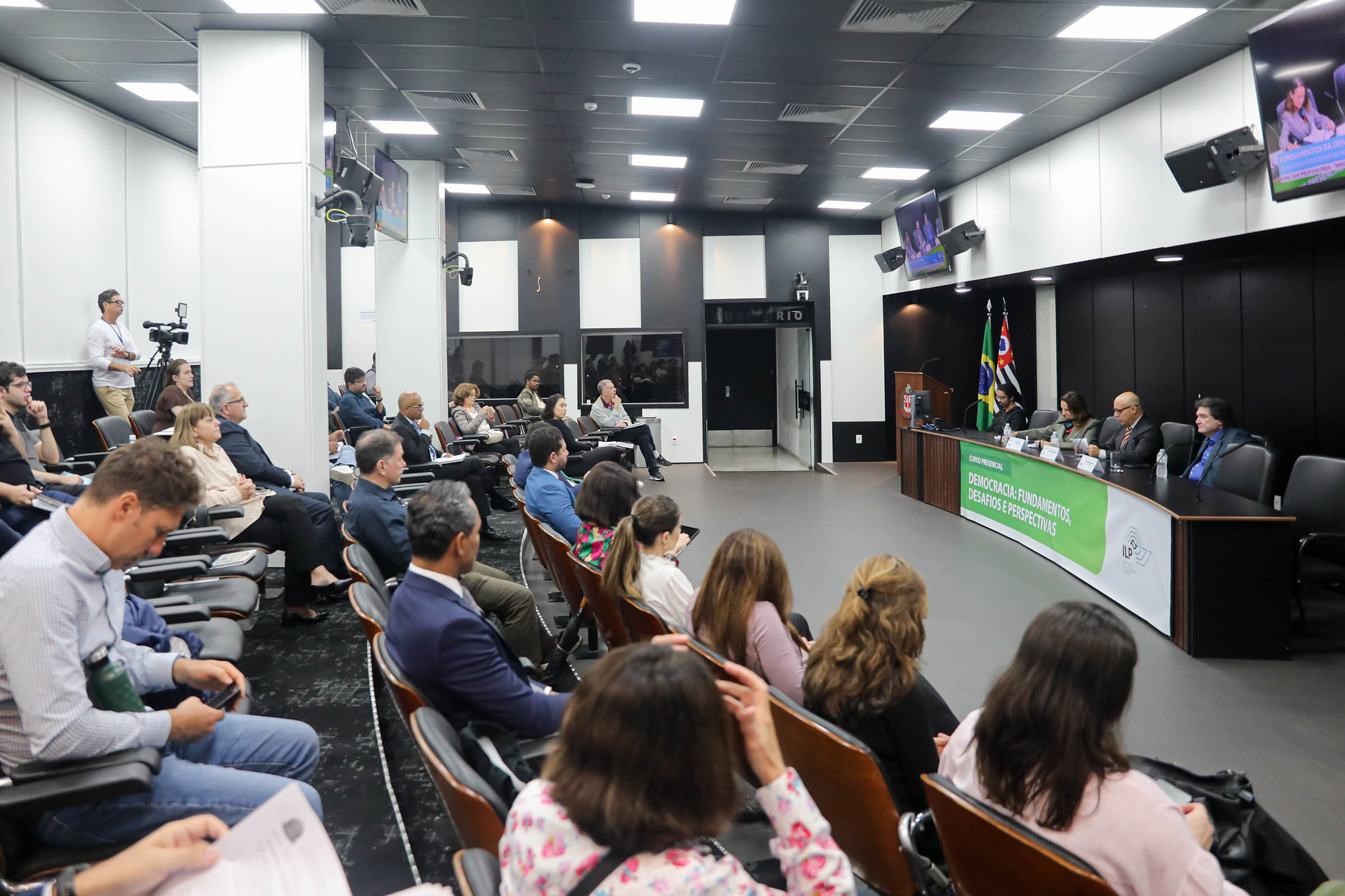 Programa do ILP ter� 12 aulas <a style='float:right' href='https://www3.al.sp.gov.br/repositorio/noticia/N-03-2026/fg361685.jpg' target=_blank><img src='/_img/material-file-download-white.png' width='14px' alt='Clique para baixar a imagem'></a>