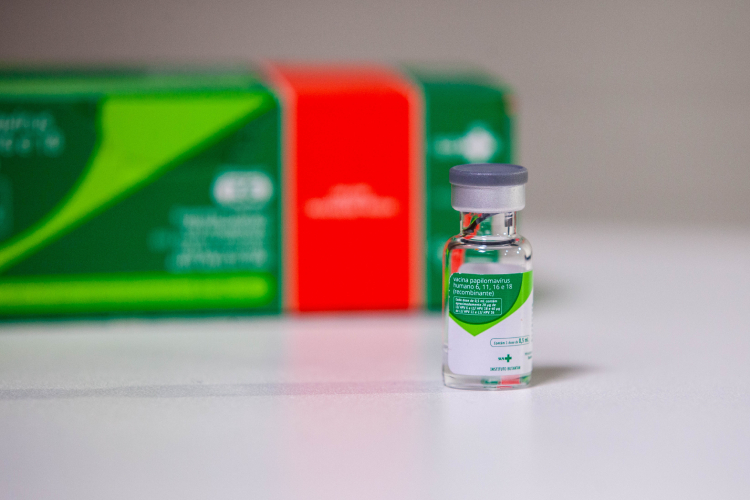 Imunizante est� h� 12 anos no Calend�rio Nacional<a style='float:right;color:#ccc' href='https://www3.al.sp.gov.br/repositorio/noticia/N-03-2026/fg361757.jpg' target=_blank><i class='bi bi-zoom-in'></i> Clique para ver a imagem </a>