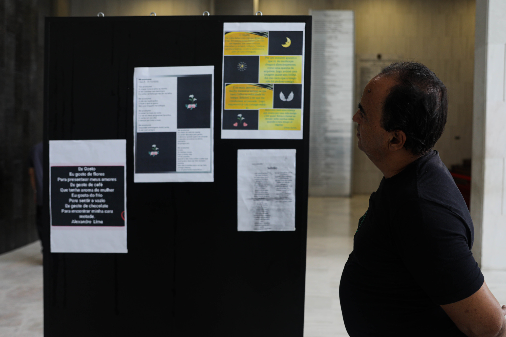 Poesias de pacientes do Caps Osasco<a style='float:right;color:#ccc' href='https://www3.al.sp.gov.br/repositorio/noticia/N-03-2026/fg361985.jpg' target=_blank><i class='bi bi-zoom-in'></i> Clique para ver a imagem </a>