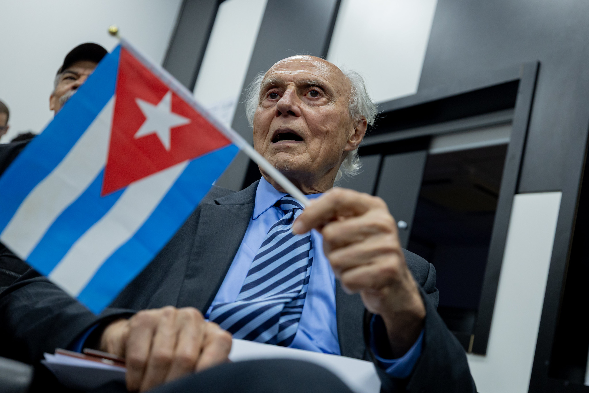 Deputado Eduardo Suplicy<a style='float:right;color:#ccc' href='https://www3.al.sp.gov.br/repositorio/noticia/N-03-2026/fg362044.jpg' target=_blank><i class='bi bi-zoom-in'></i> Clique para ver a imagem </a>