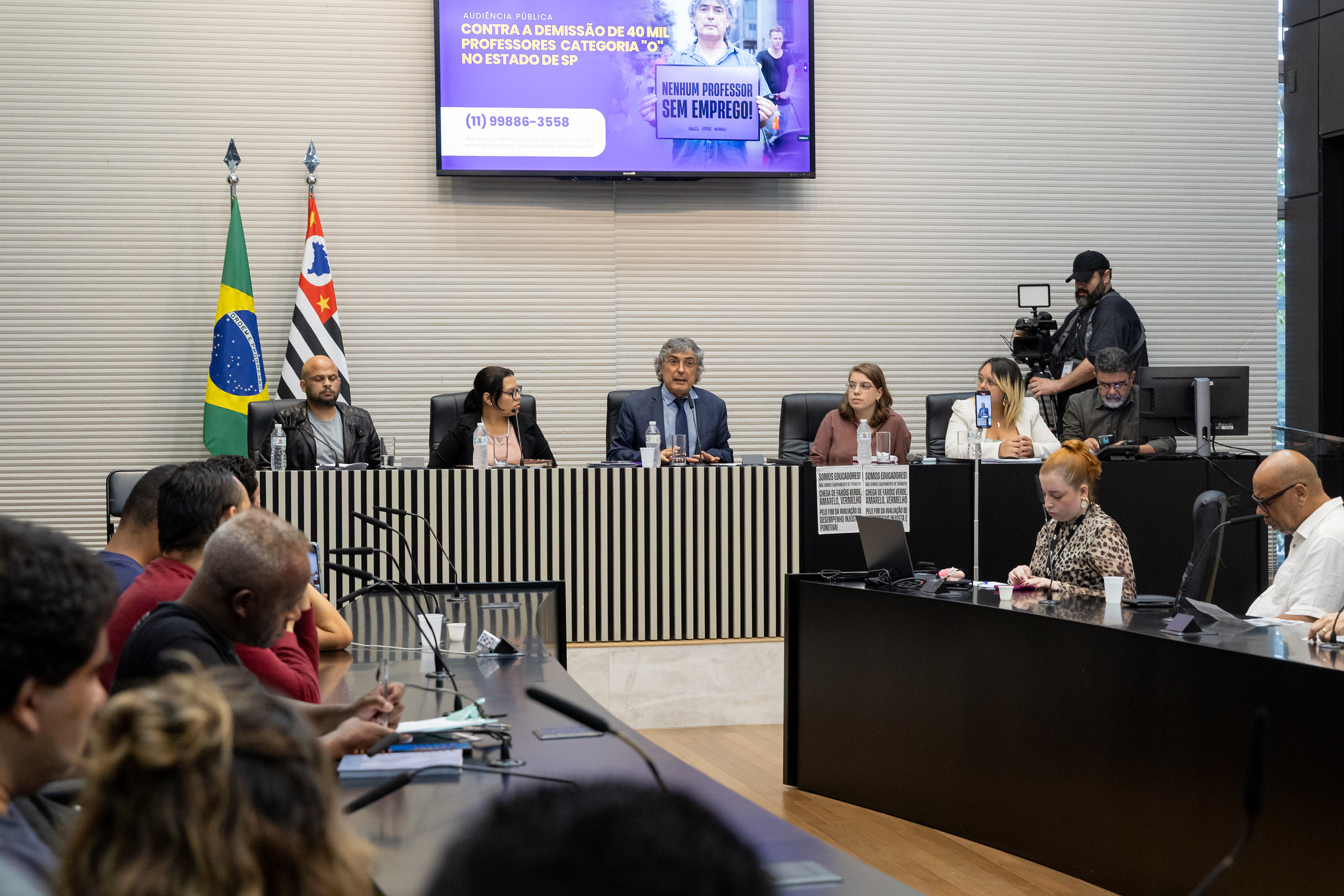 40 mil professores ficaram sem aulas em atribui��o<a style='float:right;color:#ccc' href='https://www3.al.sp.gov.br/repositorio/noticia/N-03-2026/fg362125.jpg' target=_blank><i class='bi bi-zoom-in'></i> Clique para ver a imagem </a>