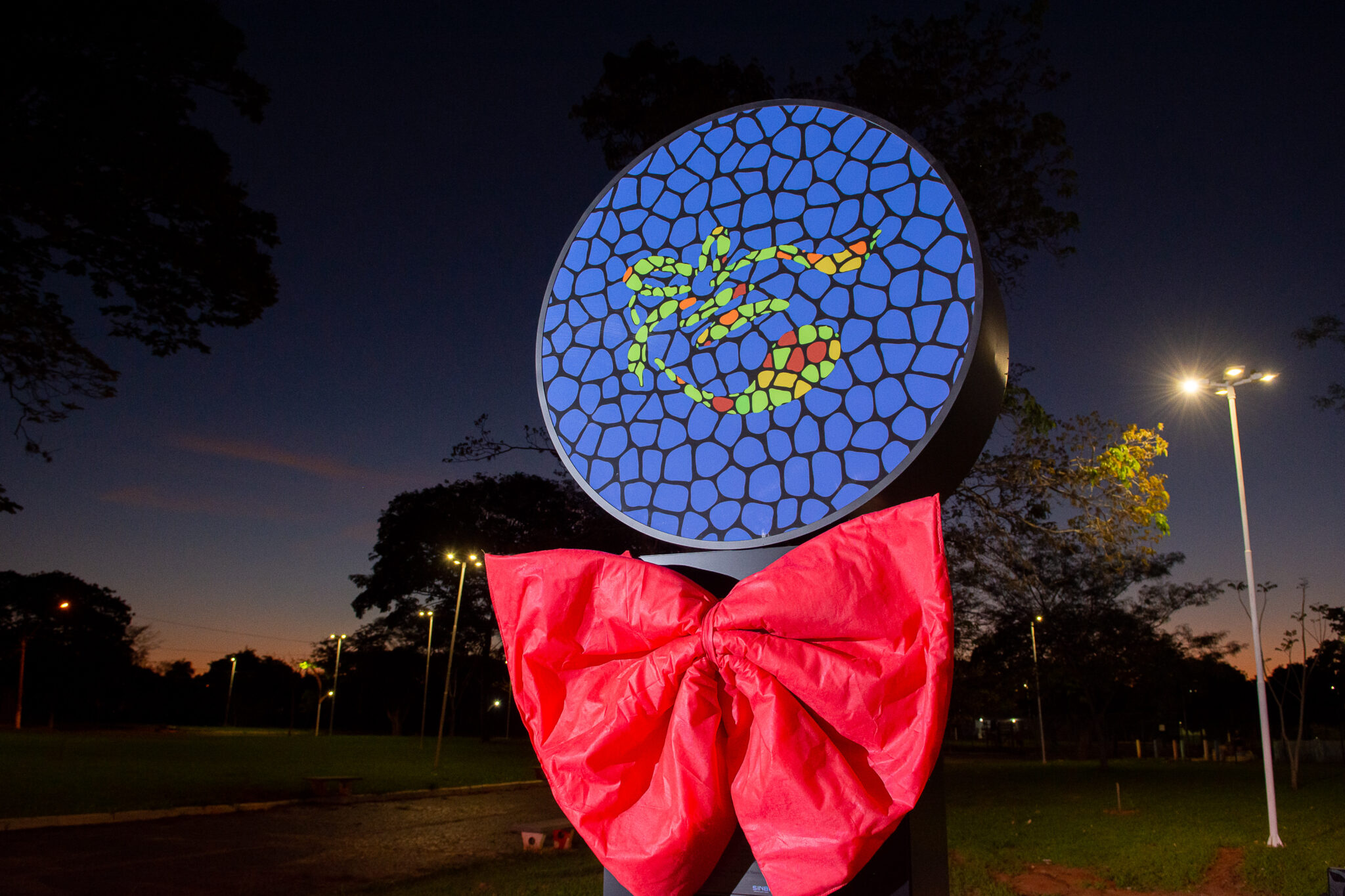 Monumento Selo (Foto: Sinbi)<a style='float:right;color:#ccc' href='https://www3.al.sp.gov.br/repositorio/noticia/N-03-2026/fg362141.jpg' target=_blank><i class='bi bi-zoom-in'></i> Clique para ver a imagem </a>