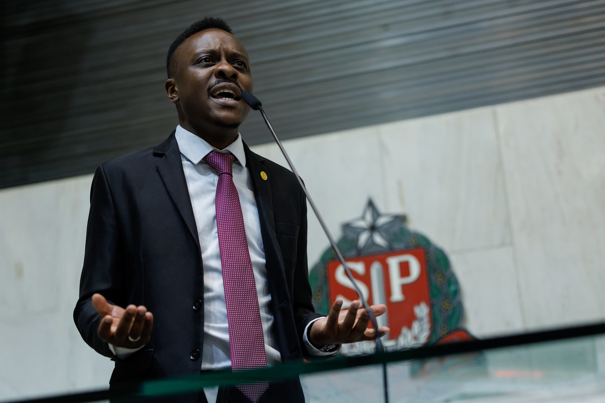 Guto Zacarias (Miss�o): n�o tem l�gica pegar esse empr�stimo<a style='float:right' href='https://www3.al.sp.gov.br/repositorio/noticia/N-03-2026/fg362323.jpg' target=_blank><img src='/_img/material-file-download-white.png' width='14px' alt='Clique para baixar a imagem'></a>