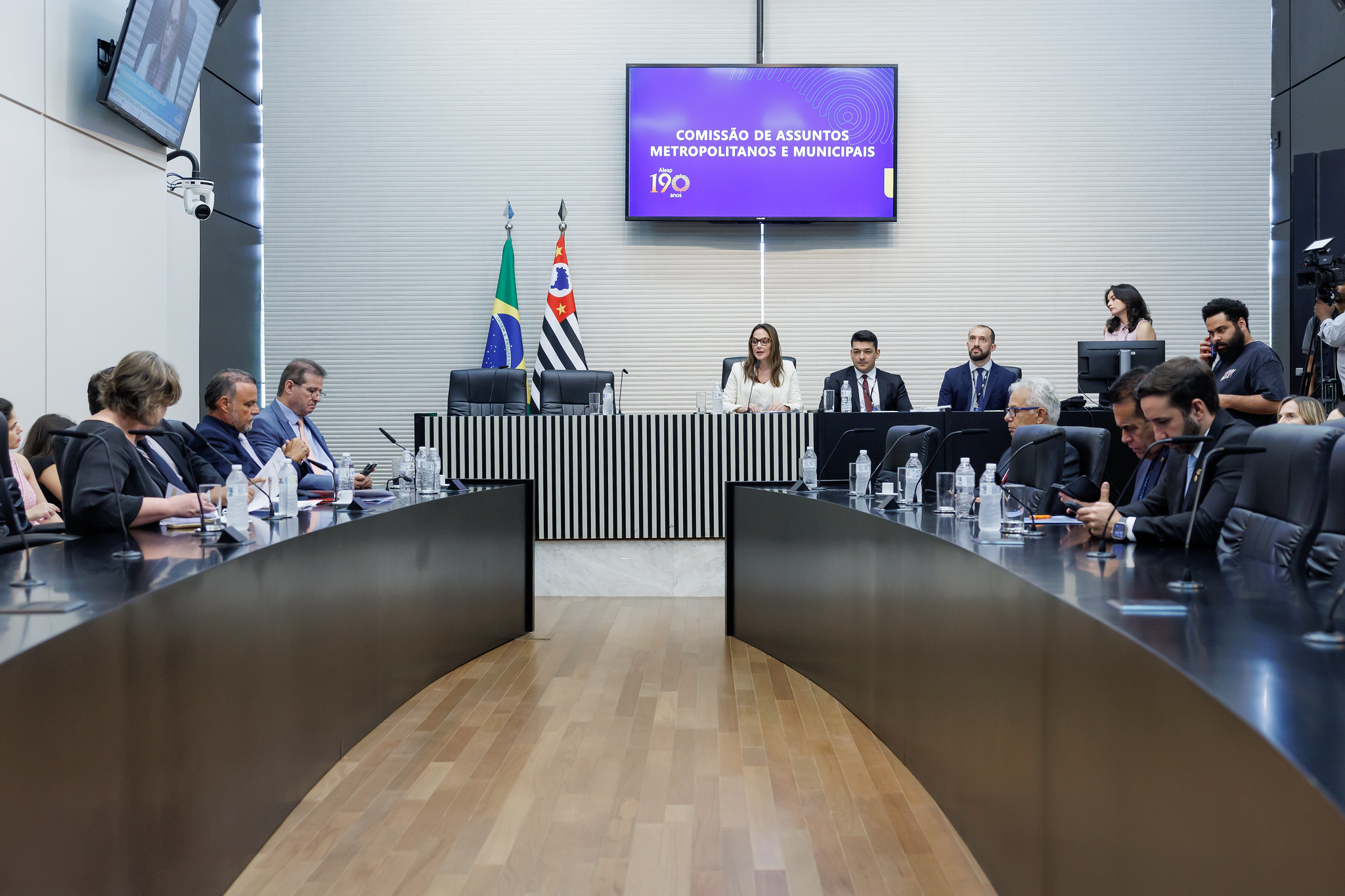 Comiss�o de Assuntos Metropolitanos e Municipais<a style='float:right' href='https://www3.al.sp.gov.br/repositorio/noticia/N-03-2026/fg362339.jpg' target=_blank><img src='/_img/material-file-download-white.png' width='14px' alt='Clique para baixar a imagem'></a>