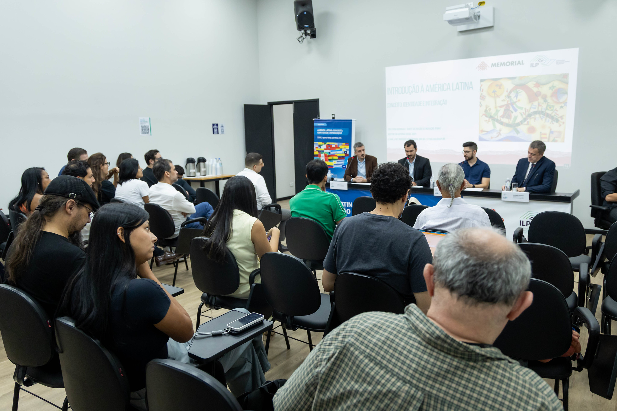 Semin�rio do ILP realizado nesta quarta 25<a style='float:right' href='https://www3.al.sp.gov.br/repositorio/noticia/N-03-2026/fg362340.jpg' target=_blank><img src='/_img/material-file-download-white.png' width='14px' alt='Clique para baixar a imagem'></a>