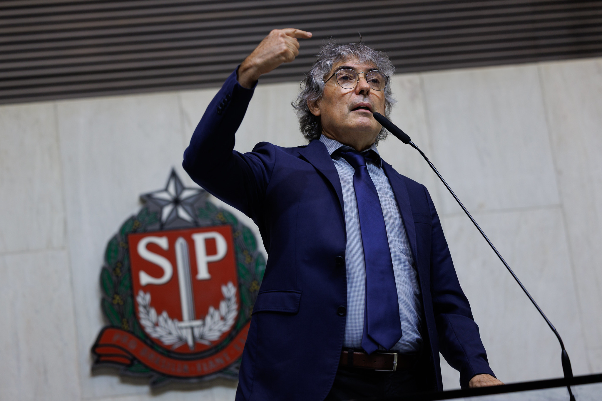 Giannazi (Psol): sal�rios de professores e policiais<a style='float:right;color:#ccc' href='https://www3.al.sp.gov.br/repositorio/noticia/N-03-2026/fg362426.jpg' target=_blank><i class='bi bi-zoom-in'></i> Clique para ver a imagem </a>