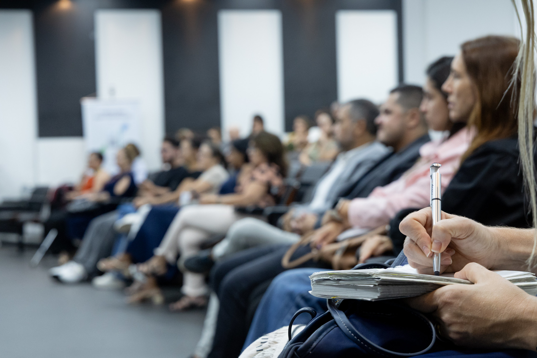 Profissionais da pol�tica, direito e interessados<a style='float:right;color:#ccc' href='https://www3.al.sp.gov.br/repositorio/noticia/N-03-2026/fg362568.jpg' target=_blank><i class='bi bi-zoom-in'></i> Clique para ver a imagem </a>