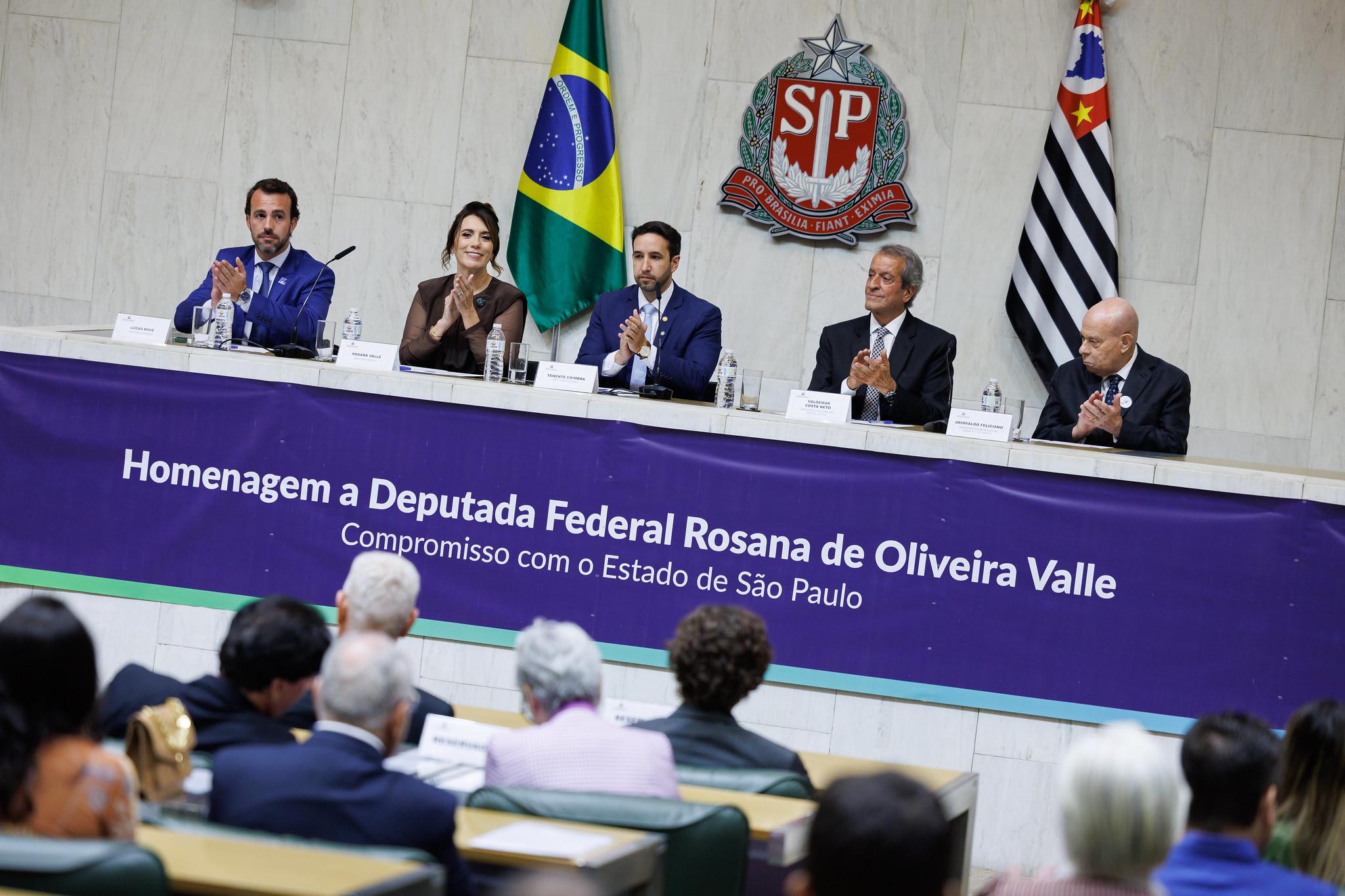 Sess�o reconheceu atua��o da parlamentar pela Baixada Santista<a style='float:right;color:#ccc' href='https://www3.al.sp.gov.br/repositorio/noticia/N-03-2026/fg362584.jpg' target=_blank><i class='bi bi-zoom-in'></i> Clique para ver a imagem </a>