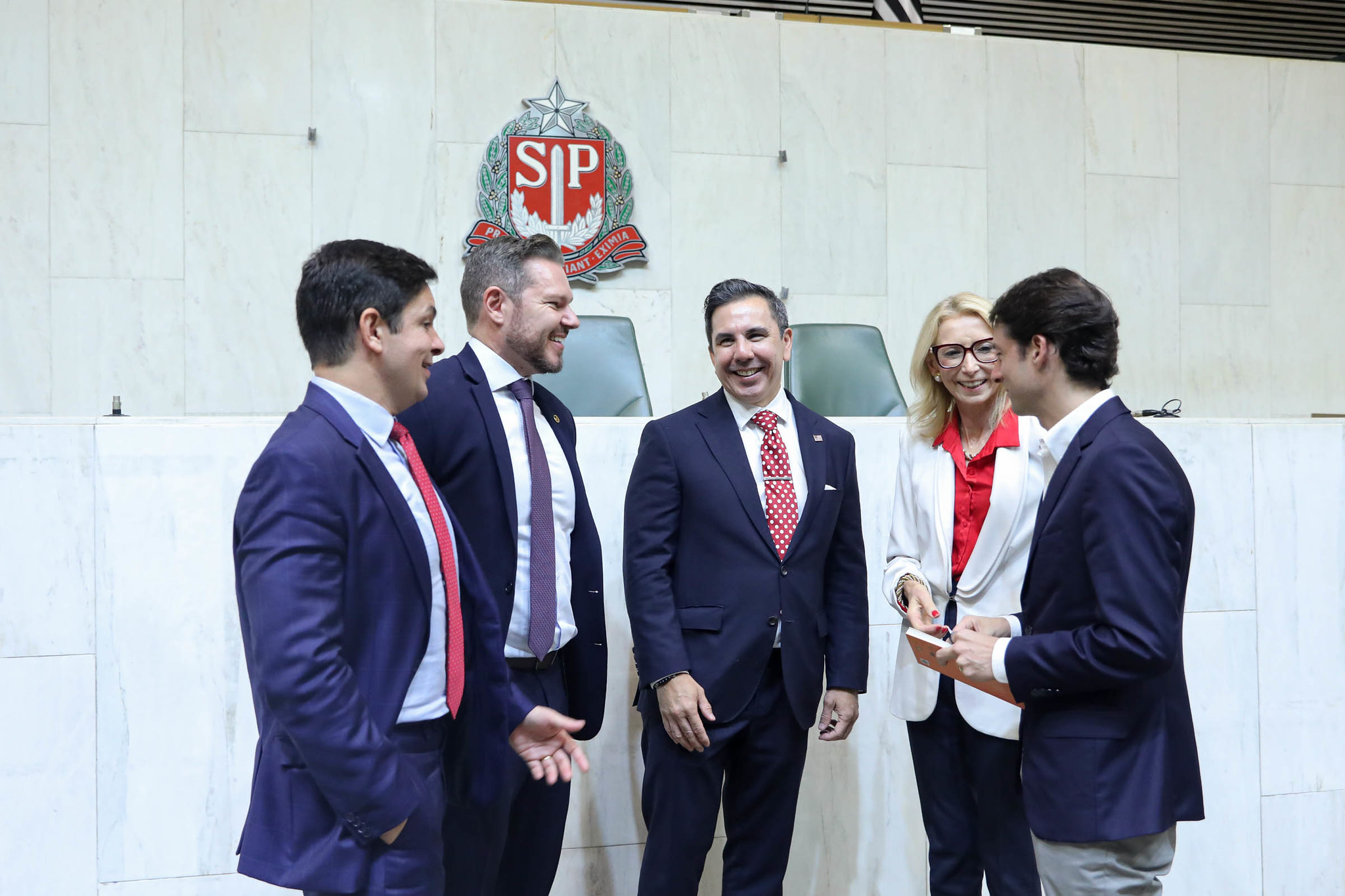 Murakami em primeira visita � Alesp<a style='float:right;color:#ccc' href='https://www3.al.sp.gov.br/repositorio/noticia/N-03-2026/fg362609.jpg' target=_blank><i class='bi bi-zoom-in'></i> Clique para ver a imagem </a>