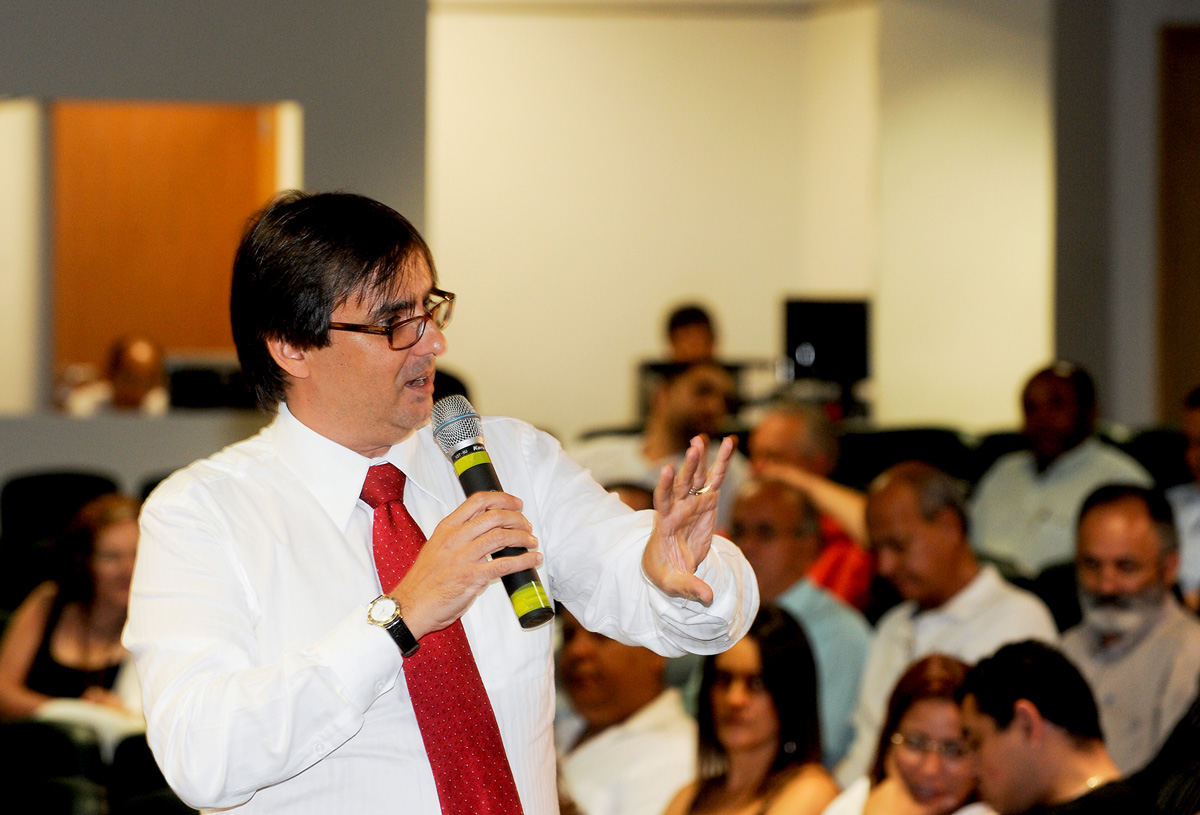 Maurlio Maldonado, procurador da Assembleia e diretor-presidente do Instituto do Legislativo Paulista<a style='float:right;color:#ccc' href='https://www3.al.sp.gov.br/repositorio/noticia/N-04-2012/fg113944.jpg' target=_blank><i class='bi bi-zoom-in'></i> Clique para ver a imagem </a>