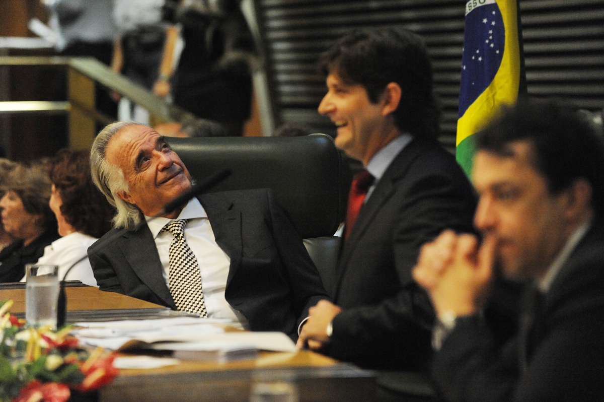 .<a style='float:right;color:#ccc' href='https://www3.al.sp.gov.br/repositorio/noticia/N-04-2013/fg123141.jpg' target=_blank><i class='bi bi-zoom-in'></i> Clique para ver a imagem </a>