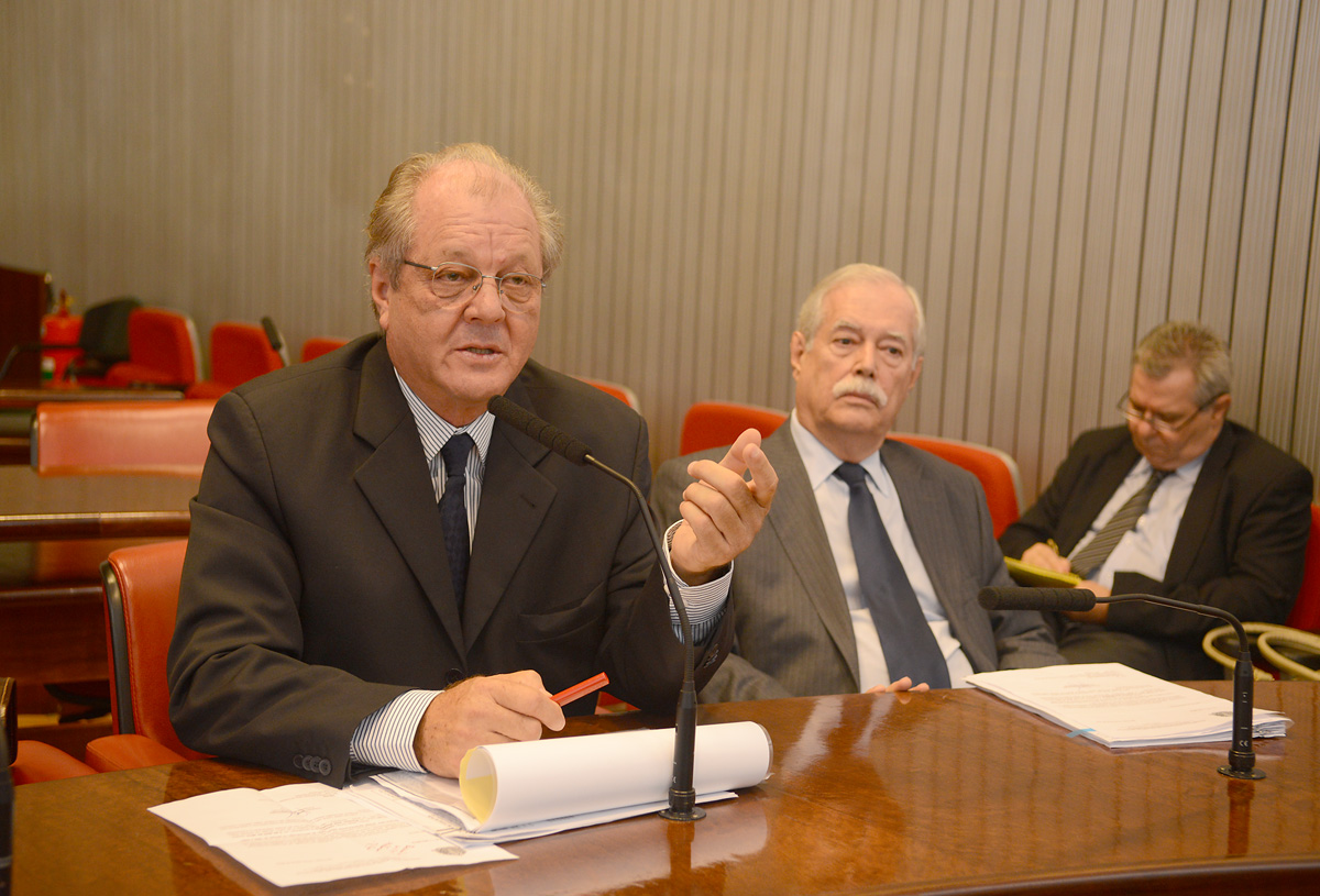 Heinz Otto Hellwig<a style='float:right;color:#ccc' href='https://www3.al.sp.gov.br/repositorio/noticia/N-04-2013/fg123249.jpg' target=_blank><i class='bi bi-zoom-in'></i> Clique para ver a imagem </a>