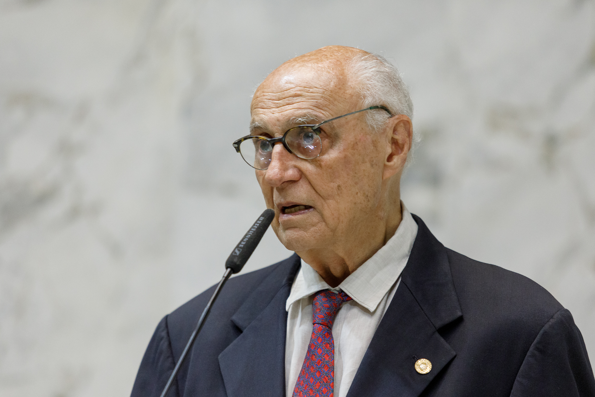 Eduardo Suplicy<a style='float:right;color:#ccc' href='https://www3.al.sp.gov.br/repositorio/noticia/N-04-2023/fg297892.jpg' target=_blank><i class='bi bi-zoom-in'></i> Clique para ver a imagem </a>