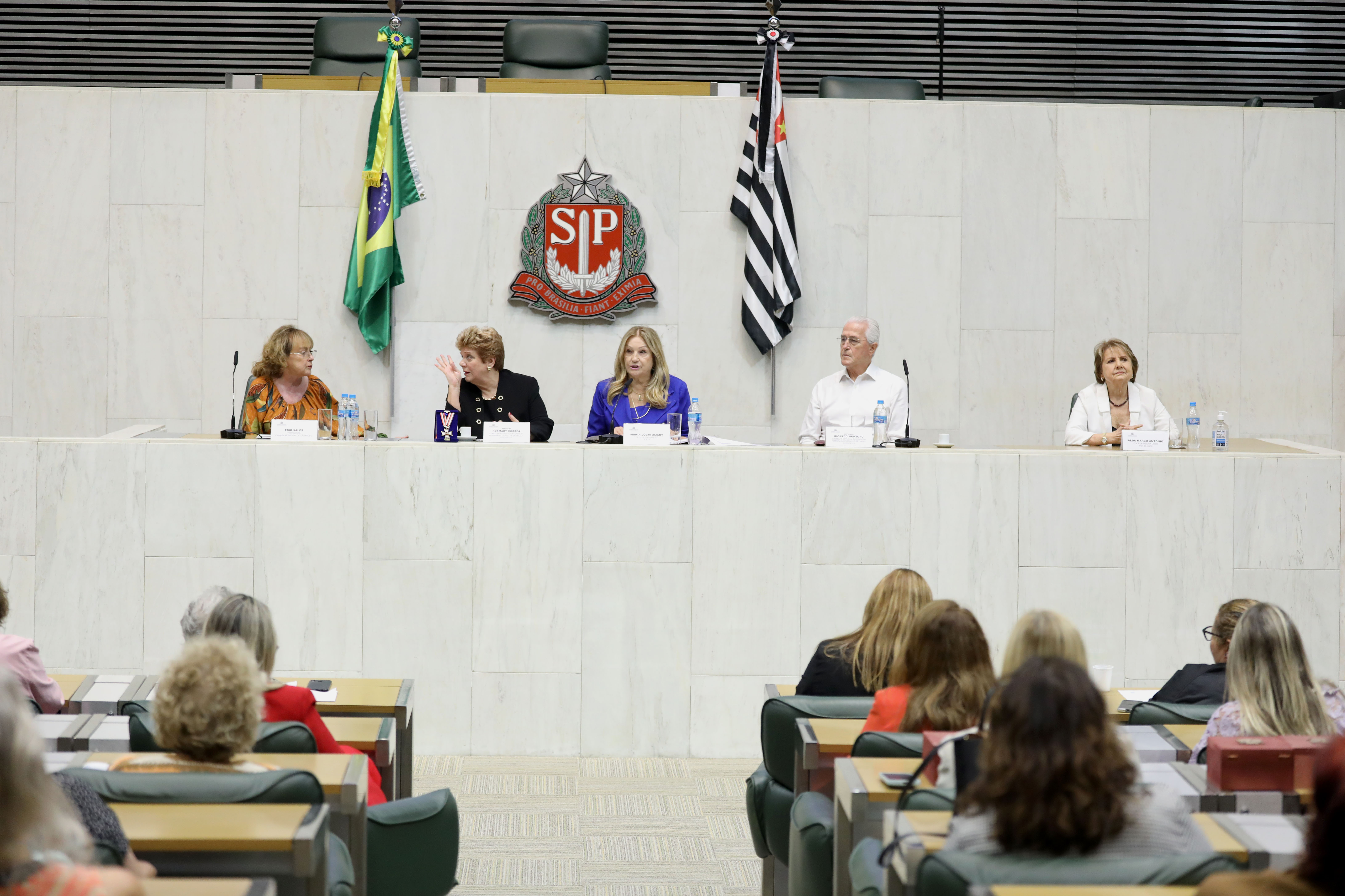 40 anos do Conselho Estadual da Condio Feminina<a style='float:right;color:#ccc' href='https://www3.al.sp.gov.br/repositorio/noticia/N-04-2023/fg298159.jpg' target=_blank><i class='bi bi-zoom-in'></i> Clique para ver a imagem </a>