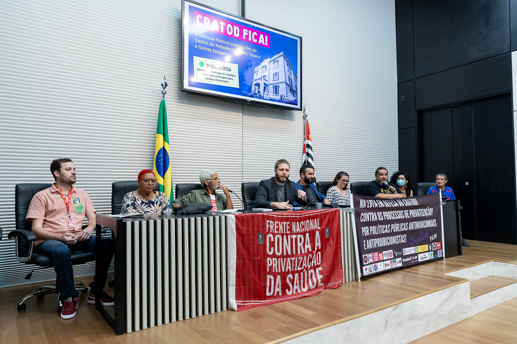 Audiência Pública contra o fim do CRATOD<a style='float:right;color:#ccc' href='https://www3.al.sp.gov.br/repositorio/noticia/N-04-2023/fg298406.jpg' target=_blank><i class='bi bi-zoom-in'></i> Clique para ver a imagem </a>