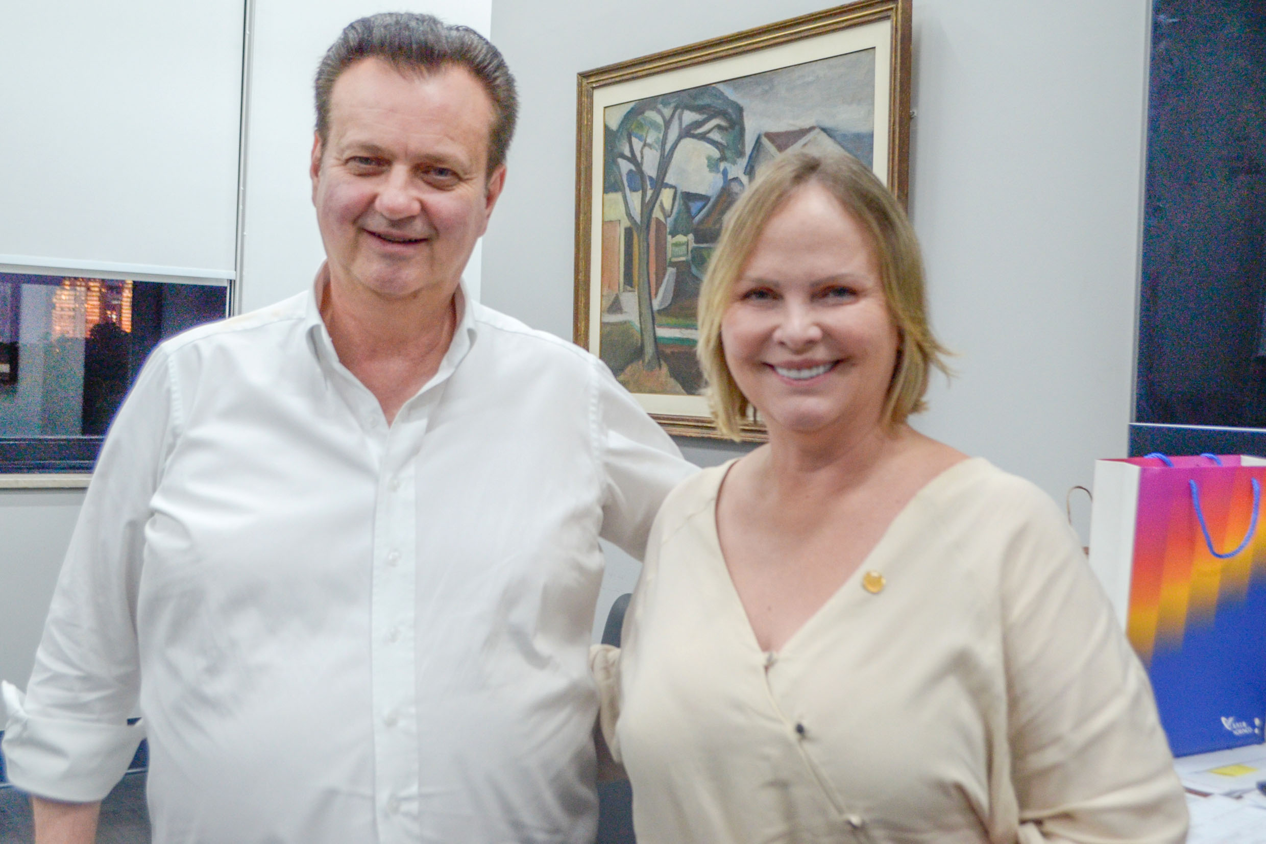 Ana Perugini e Gilberto Kassab<a style='float:right;color:#ccc' href='https://www3.al.sp.gov.br/repositorio/noticia/N-04-2023/fg299121.jpg' target=_blank><i class='bi bi-zoom-in'></i> Clique para ver a imagem </a>