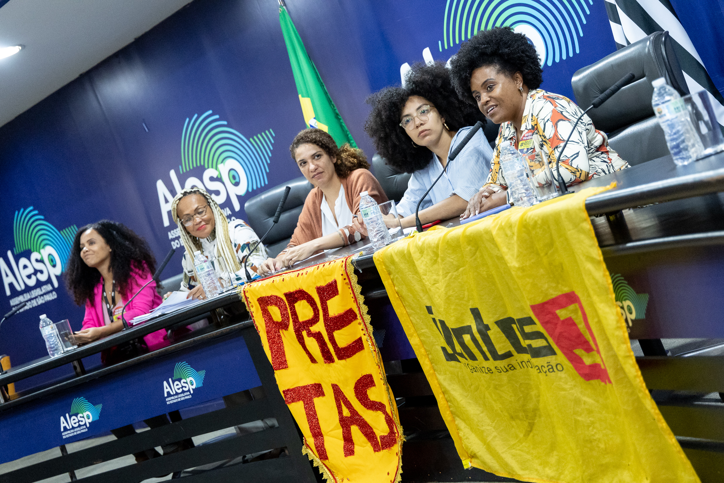 Debate reuniu diversos setores na Alesp<a style='float:right;color:#ccc' href='https://www3.al.sp.gov.br/repositorio/noticia/N-04-2023/fg299293.jpg' target=_blank><i class='bi bi-zoom-in'></i> Clique para ver a imagem </a>