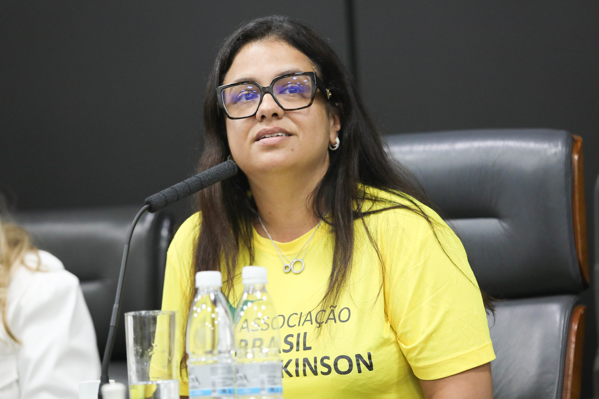 Erica: Parkinson no  s tremor<a style='float:right;color:#ccc' href='https://www3.al.sp.gov.br/repositorio/noticia/N-04-2024/fg321768.jpg' target=_blank><i class='bi bi-zoom-in'></i> Clique para ver a imagem </a>