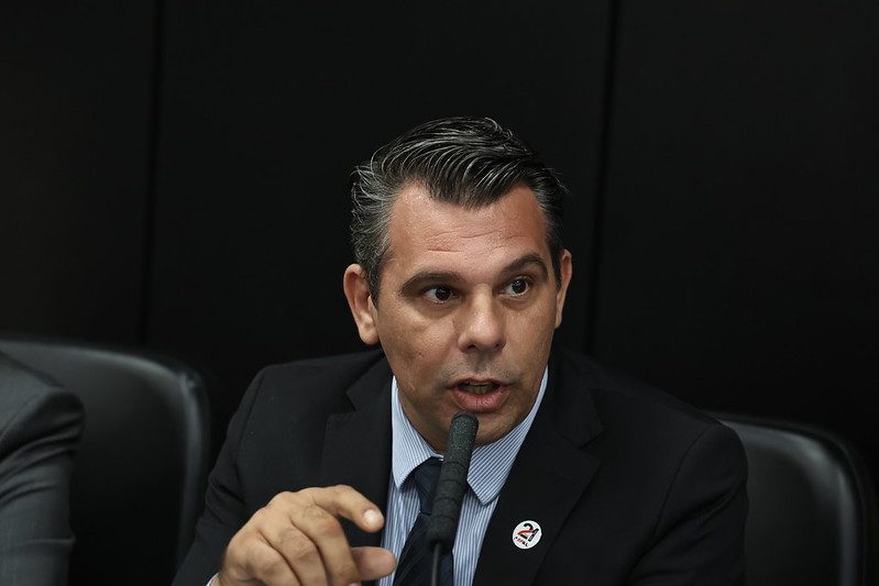Fábio Faria de Sá (Podemos): conquistas<a style='float:right;color:#ccc' href='https://www3.al.sp.gov.br/repositorio/noticia/N-04-2025/fg342827.jpg' target=_blank><i class='bi bi-zoom-in'></i> Clique para ver a imagem </a>