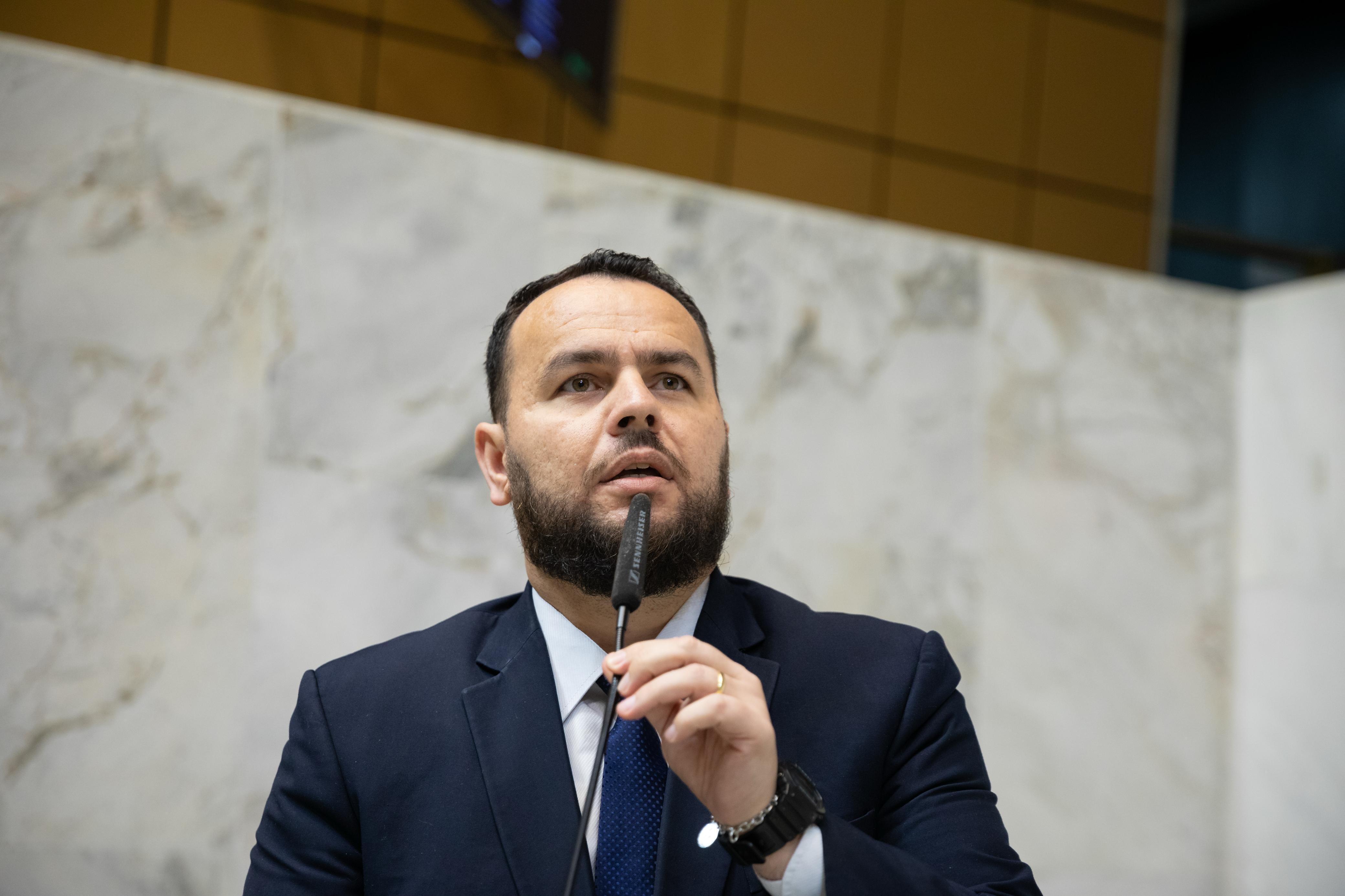 Deputado Gil Diniz <a style='float:right;color:#ccc' href='https://www3.al.sp.gov.br/repositorio/noticia/N-04-2025/fg342839.jpg' target=_blank><i class='bi bi-zoom-in'></i> Clique para ver a imagem </a>