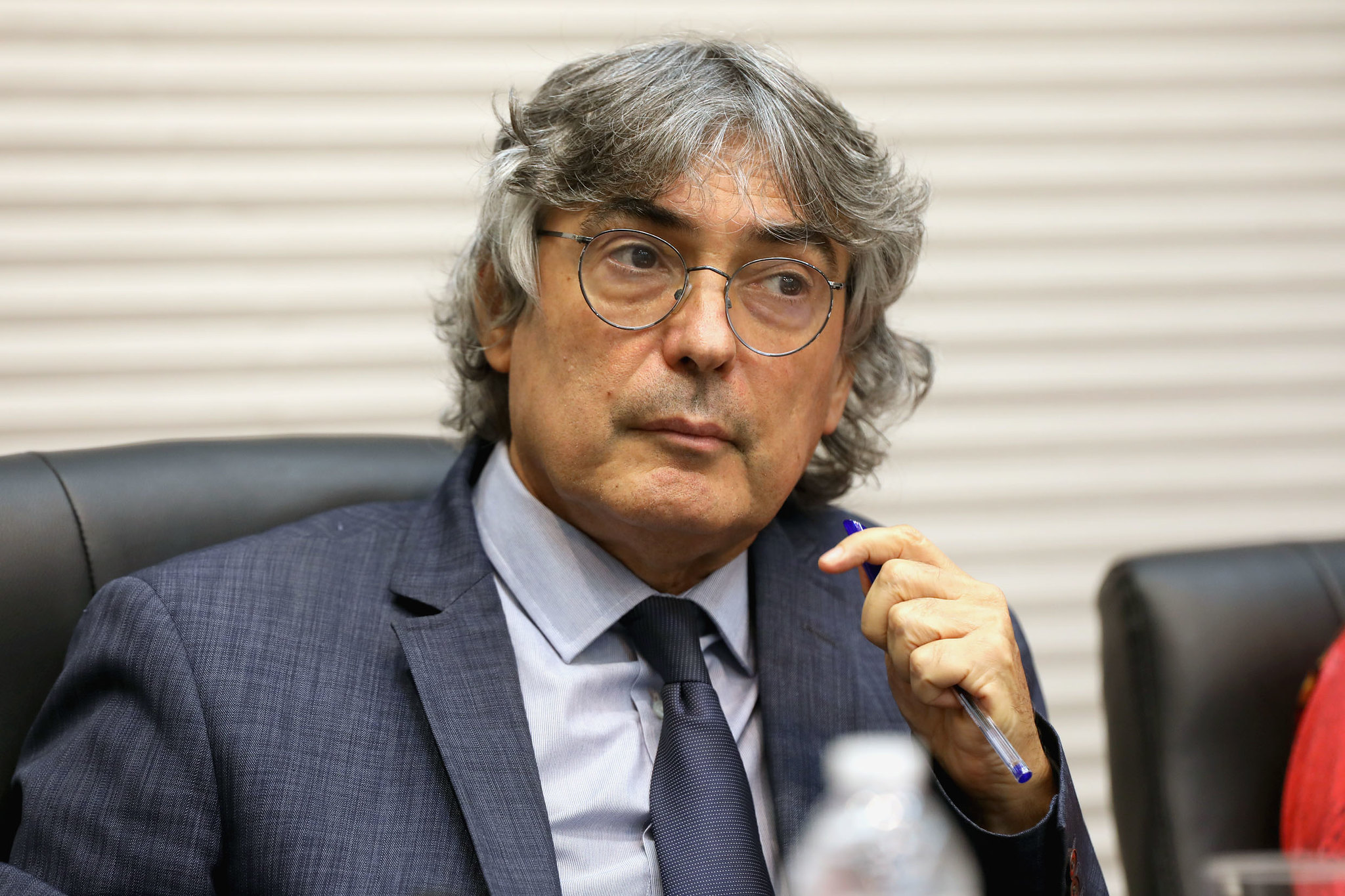 Dep. Carlos Giannazi (Psol)<a style='float:right;color:#ccc' href='https://www3.al.sp.gov.br/repositorio/noticia/N-04-2025/fg343285.jpg' target=_blank><i class='bi bi-zoom-in'></i> Clique para ver a imagem </a>