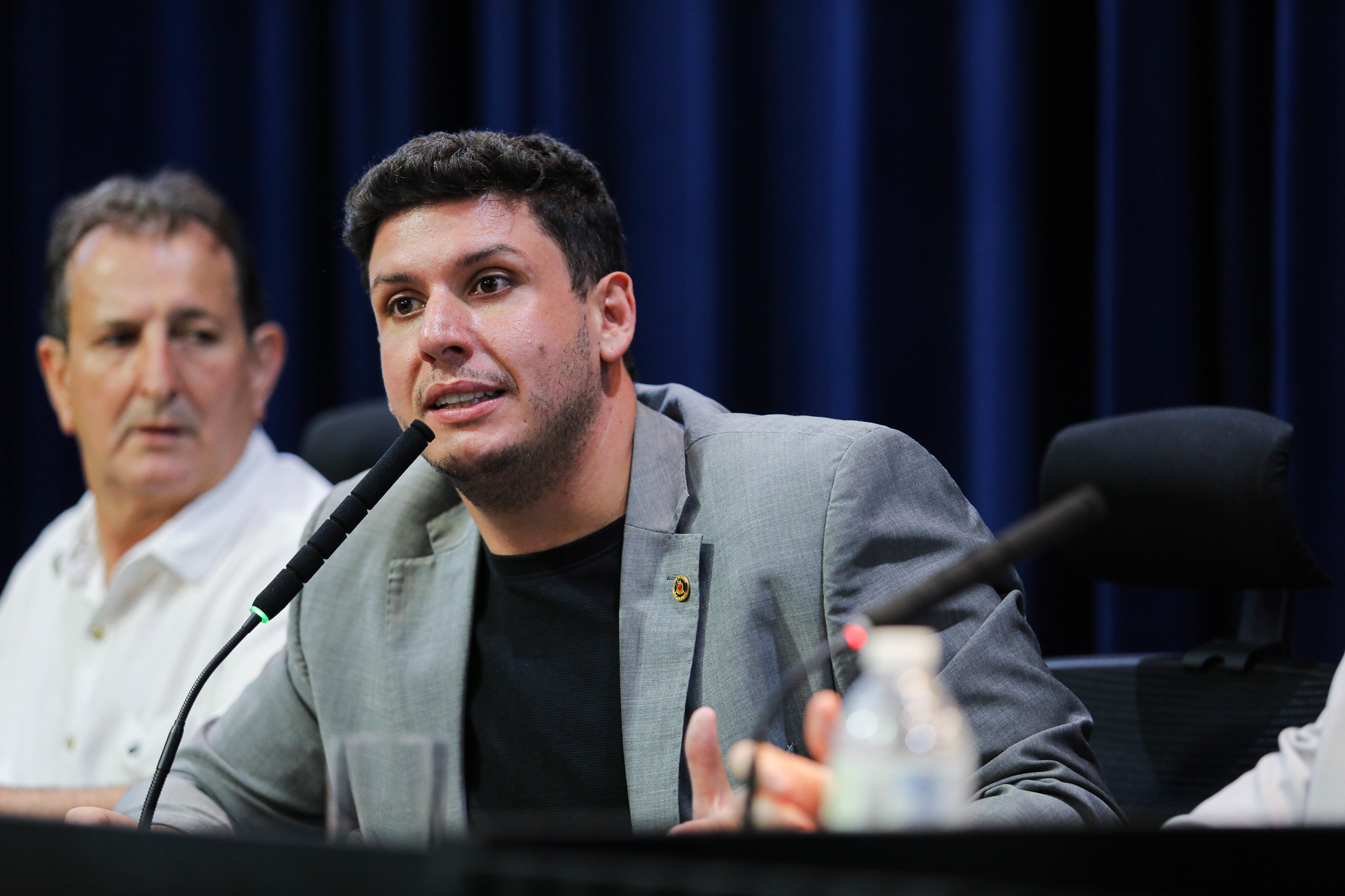 Rafael Saraiva: avan�o pequeno, mas significativo<a style='float:right' href='https://www3.al.sp.gov.br/repositorio/noticia/N-04-2026/fg362755.jpg' target=_blank><img src='/_img/material-file-download-white.png' width='14px' alt='Clique para baixar a imagem'></a>