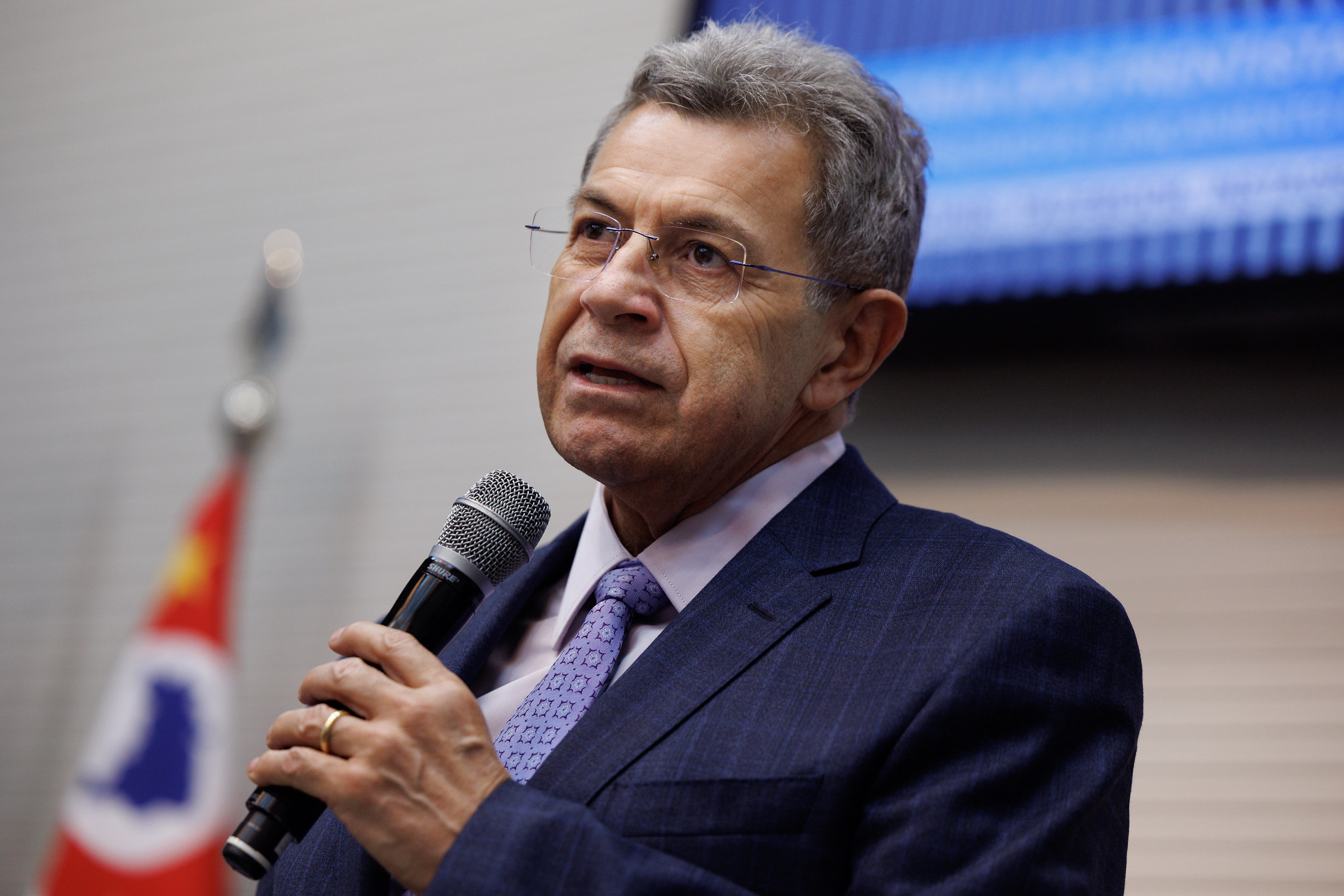 Em�dio: A Casa se engrandece em poder homenagear<a style='float:right;color:#ccc' href='https://www3.al.sp.gov.br/repositorio/noticia/N-04-2026/fg362796.jpg' target=_blank><i class='bi bi-zoom-in'></i> Clique para ver a imagem </a>