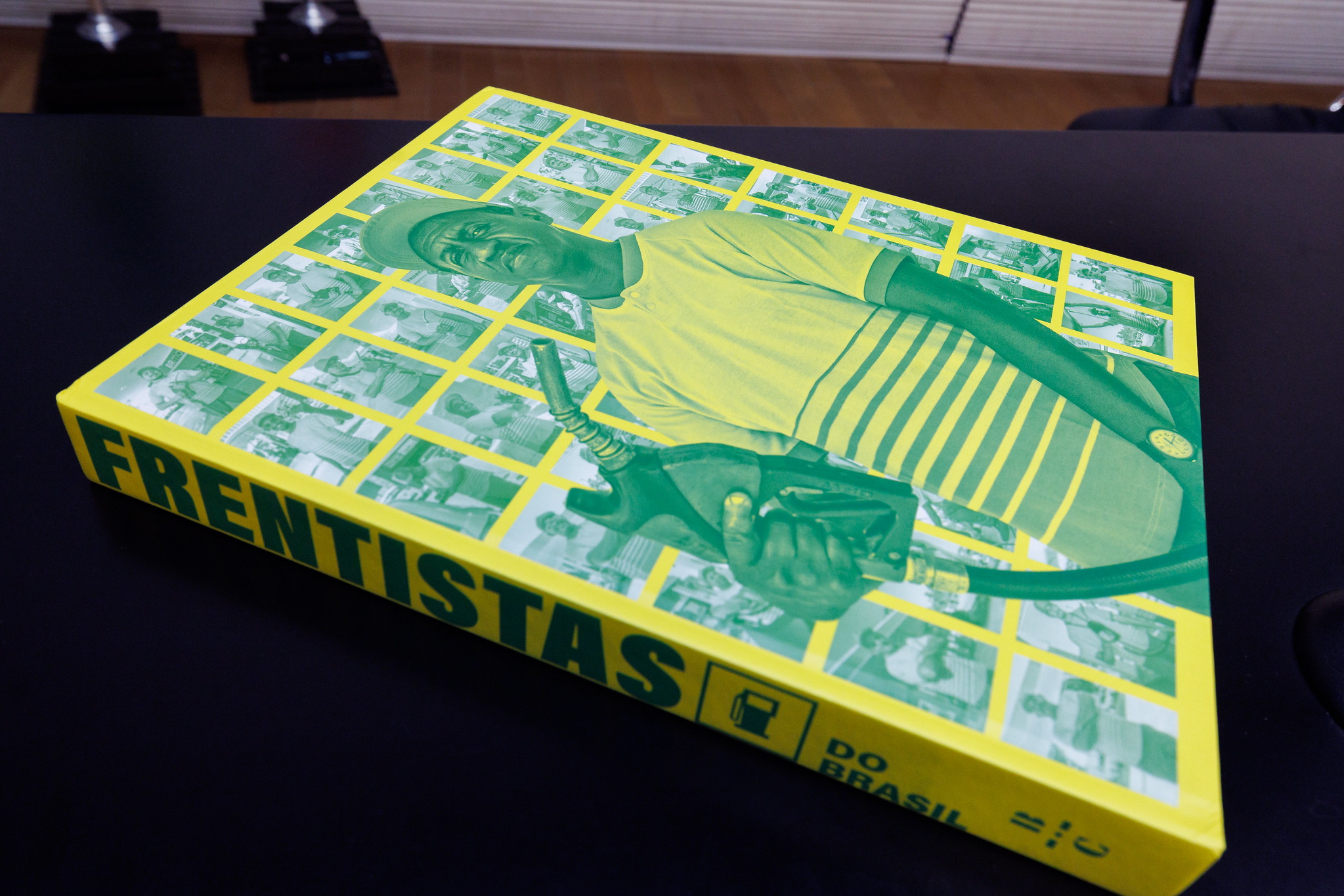 Livro conta com relatos de mil frentistas do pa�s<a style='float:right;color:#ccc' href='https://www3.al.sp.gov.br/repositorio/noticia/N-04-2026/fg362799.jpg' target=_blank><i class='bi bi-zoom-in'></i> Clique para ver a imagem </a>