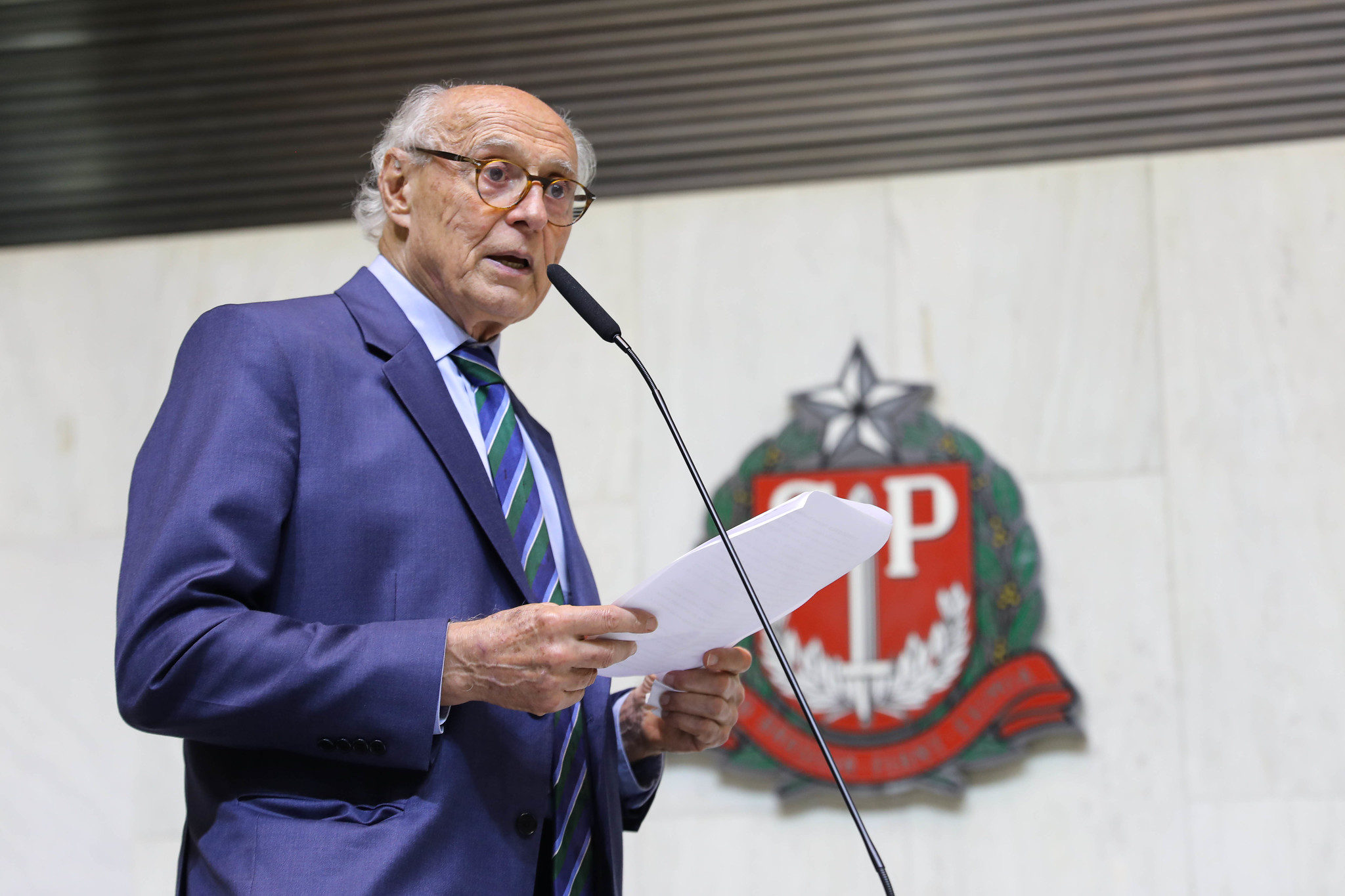 Eduardo Suplicy (PT)<a style='float:right;color:#ccc' href='https://www3.al.sp.gov.br/repositorio/noticia/N-04-2026/fg362903.jpg' target=_blank><i class='bi bi-zoom-in'></i> Clique para ver a imagem </a>