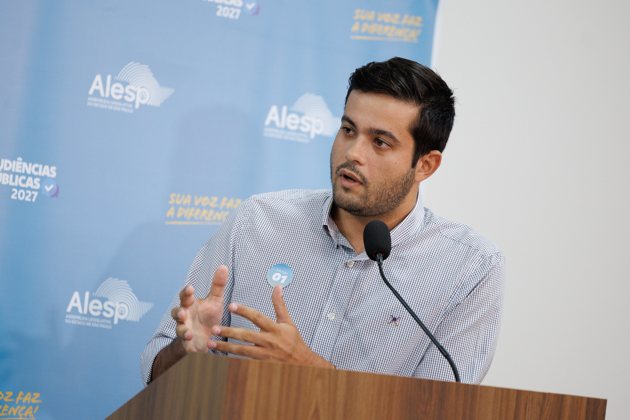 presidente da C�mara de Colina Jo�o Amadeu<a style='float:right' href='https://www3.al.sp.gov.br/repositorio/noticia/N-04-2026/fg363046.jpg' target=_blank><img src='/_img/material-file-download-white.png' width='14px' alt='Clique para baixar a imagem'></a>