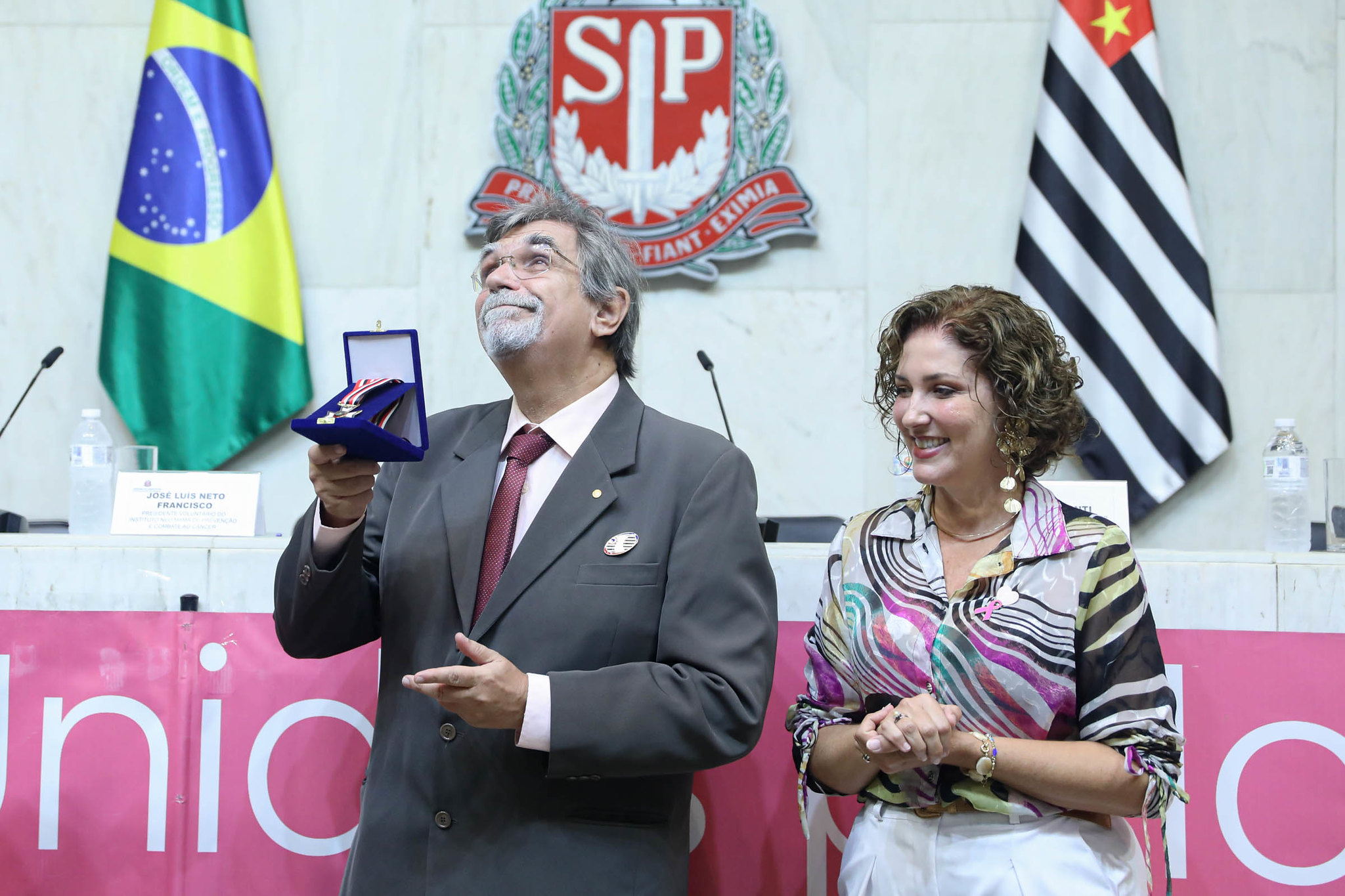 Neto Francisco recordou a esposa falecida Gilze <a style='float:right;color:#ccc' href='https://www3.al.sp.gov.br/repositorio/noticia/N-04-2026/fg363065.jpg' target=_blank><i class='bi bi-zoom-in'></i> Clique para ver a imagem </a>