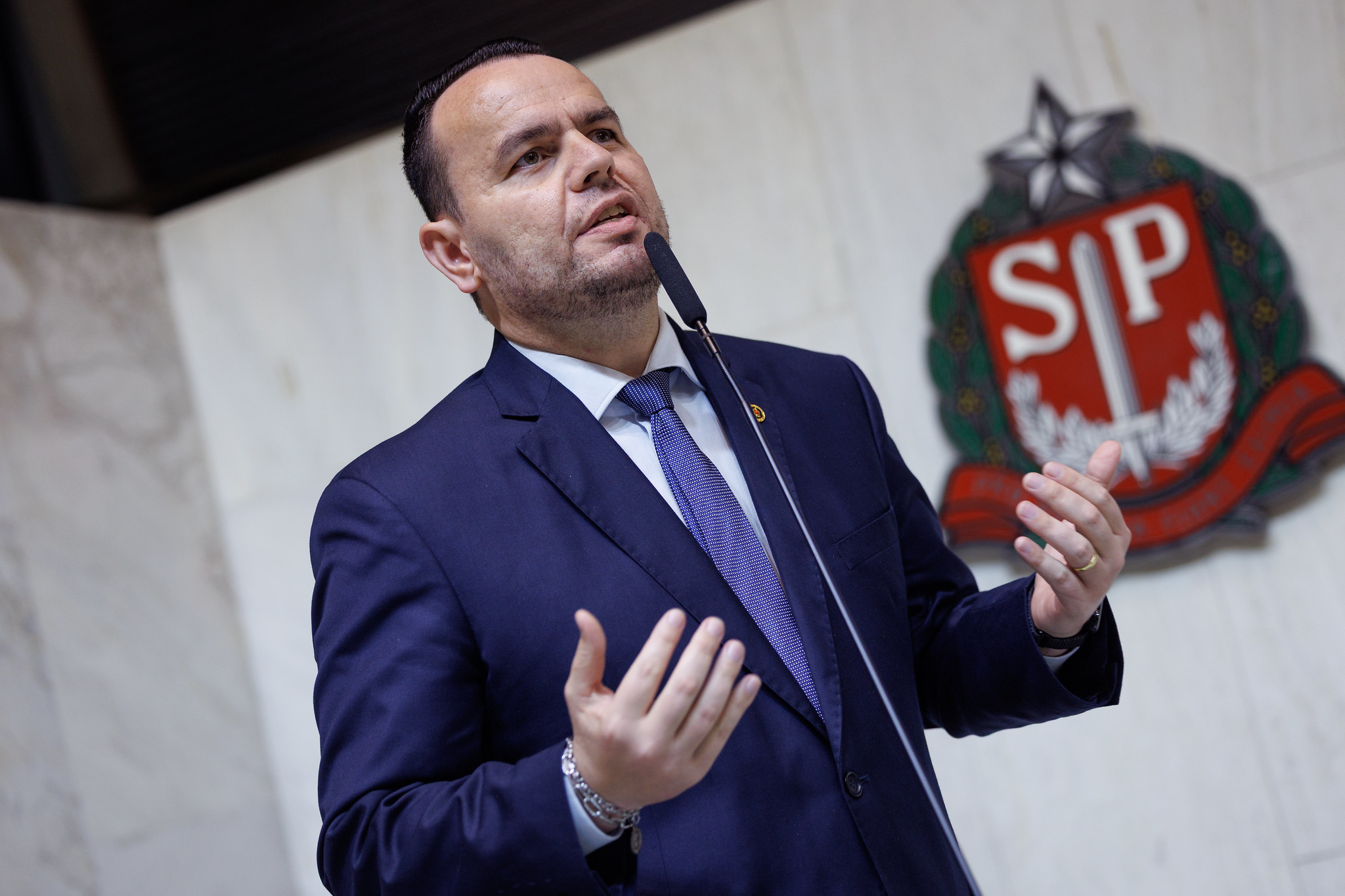 Gil Diniz Bolsonaro (PL): Arautos do Evangelho<a style='float:right;color:#ccc' href='https://www3.al.sp.gov.br/repositorio/noticia/N-04-2026/fg363251.jpg' target=_blank><i class='bi bi-zoom-in'></i> Clique para ver a imagem </a>