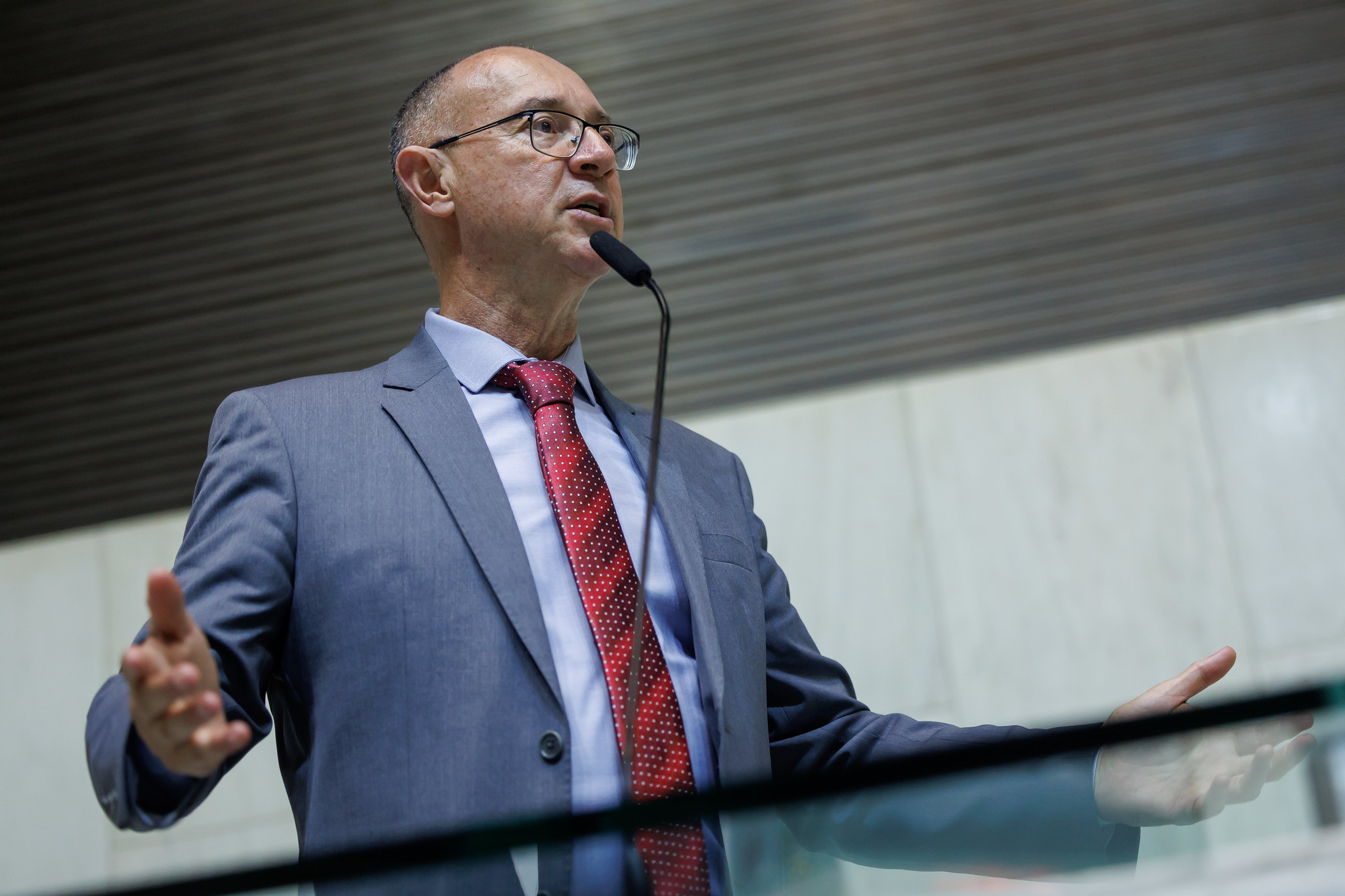 Paulo Fiorilo (PT): Incentivo � agricultura familiar<a style='float:right;color:#ccc' href='https://www3.al.sp.gov.br/repositorio/noticia/N-04-2026/fg363309.jpg' target=_blank><i class='bi bi-zoom-in'></i> Clique para ver a imagem </a>