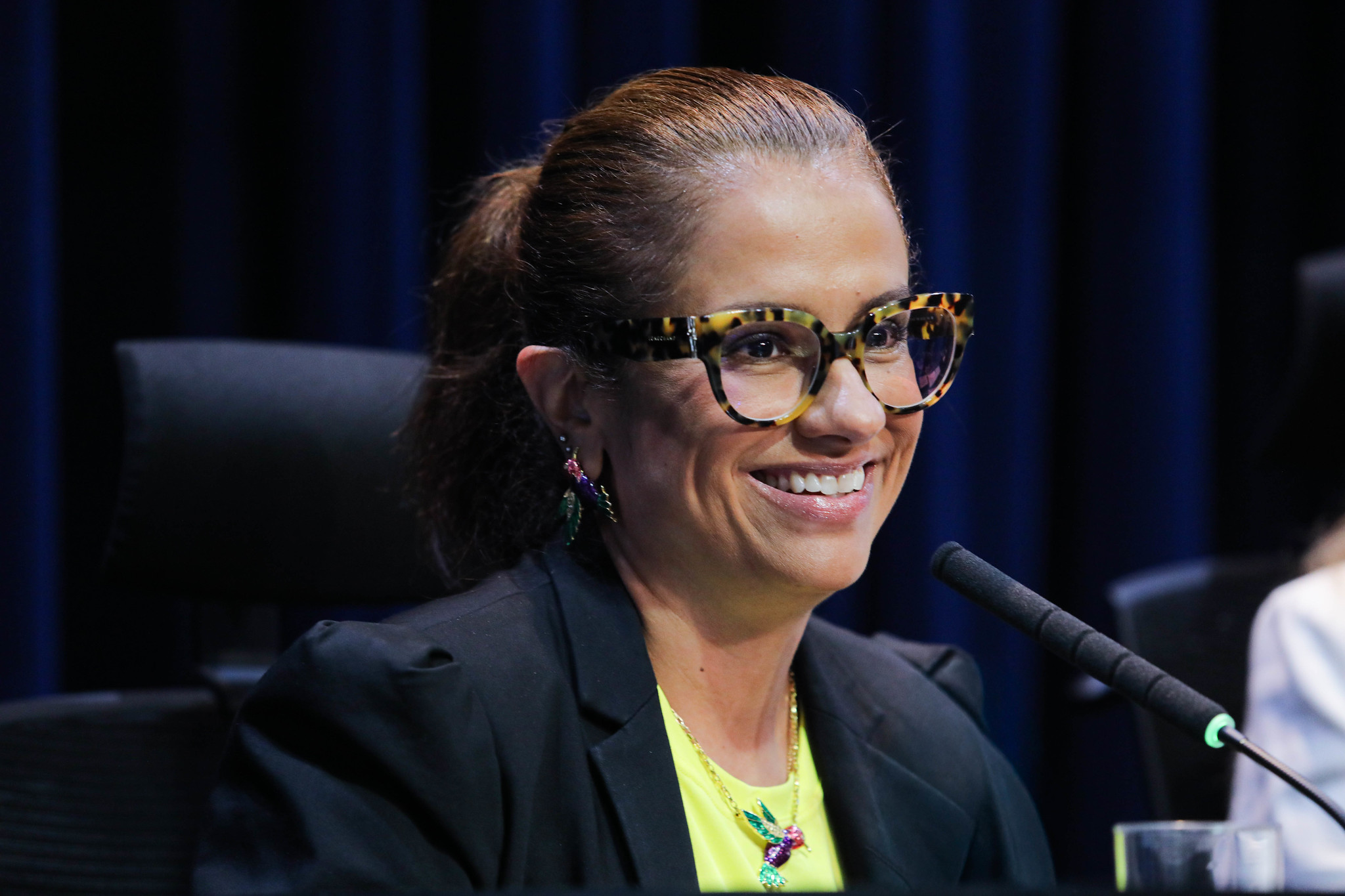 �rica Tardelli: Parkinson n�o � s� tremor <a style='float:right' href='https://www3.al.sp.gov.br/repositorio/noticia/N-04-2026/fg363321.jpg' target=_blank><img src='/_img/material-file-download-white.png' width='14px' alt='Clique para baixar a imagem'></a>