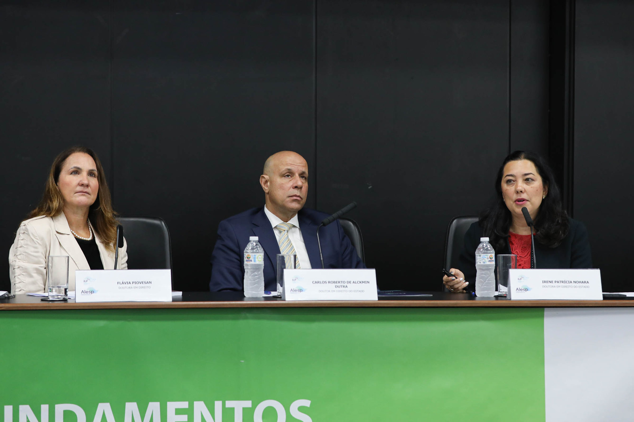 Juristas abordaram liberdade e igualdade<a style='float:right' href='https://www3.al.sp.gov.br/repositorio/noticia/N-04-2026/fg363342.jpg' target=_blank><img src='/_img/material-file-download-white.png' width='14px' alt='Clique para baixar a imagem'></a>