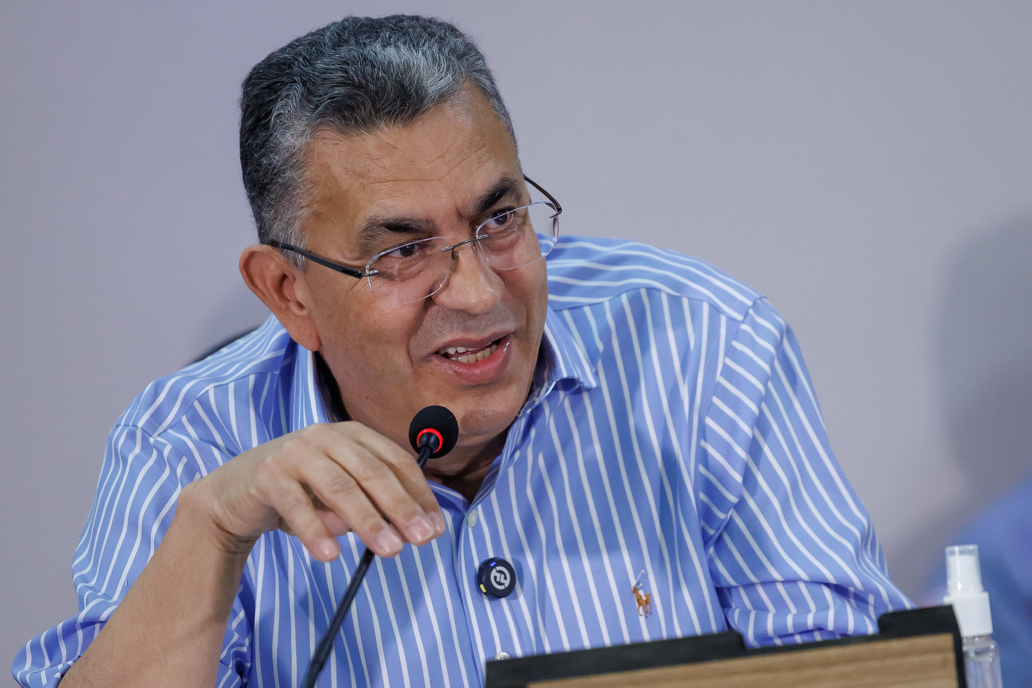 Gilmaci Santos (Republicanos) presidiu a reuni�o<a style='float:right;color:#ccc' href='https://www3.al.sp.gov.br/repositorio/noticia/N-04-2026/fg363394.jpg' target=_blank><i class='bi bi-zoom-in'></i> Clique para ver a imagem </a>