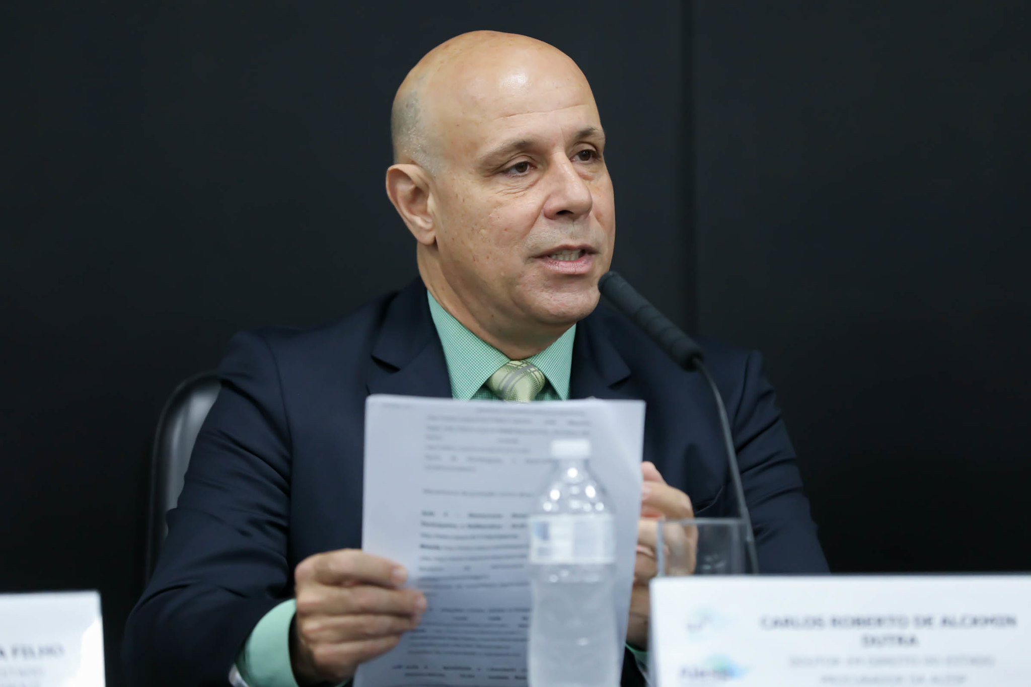 Coordenador do curso, Dutra mediou a aula especial<a style='float:right;color:#ccc' href='https://www3.al.sp.gov.br/repositorio/noticia/N-04-2026/fg363410.jpg' target=_blank><i class='bi bi-zoom-in'></i> Clique para ver a imagem </a>