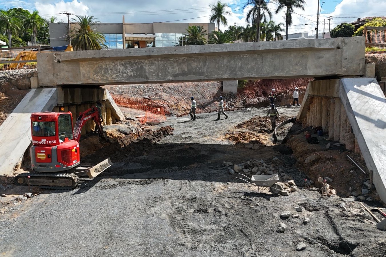 Obras de duplica��o sob viaduto do Pez�o<a style='float:right' href='https://www3.al.sp.gov.br/repositorio/noticia/N-04-2026/fg363520.jpeg' target=_blank><img src='/_img/material-file-download-white.png' width='14px' alt='Clique para baixar a imagem'></a>