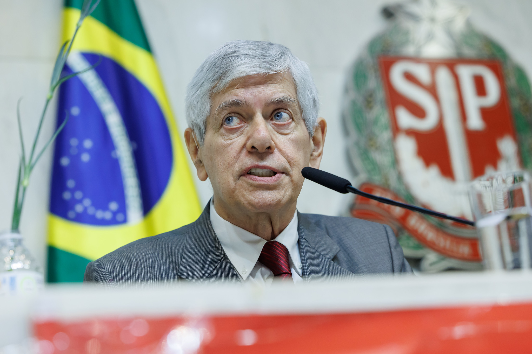 Advogado Belis�rio Santos J�nior<a style='float:right' href='https://www3.al.sp.gov.br/repositorio/noticia/N-04-2026/fg363548.jpg' target=_blank><img src='/_img/material-file-download-white.png' width='14px' alt='Clique para baixar a imagem'></a>