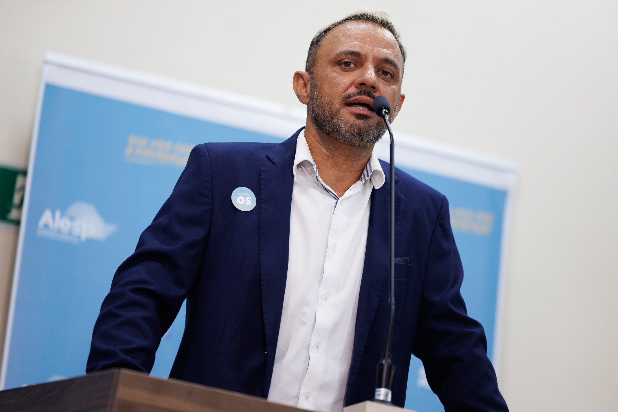 Jefferson Magalh�es: ambul�ncias para SAMU<a style='float:right' href='https://www3.al.sp.gov.br/repositorio/noticia/N-04-2026/fg363627.jpg' target=_blank><img src='/_img/material-file-download-white.png' width='14px' alt='Clique para baixar a imagem'></a>